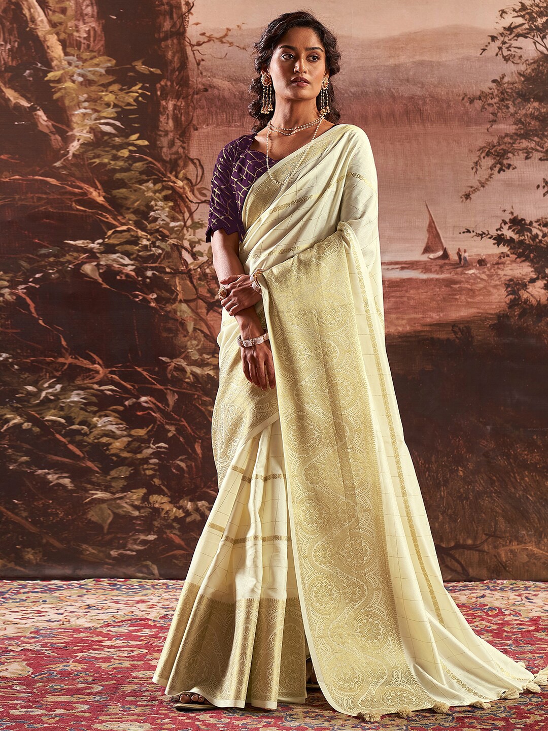 

Satrani Cream Ethnic Motifs Woven Design Zari Art Silk Banarasi Saree