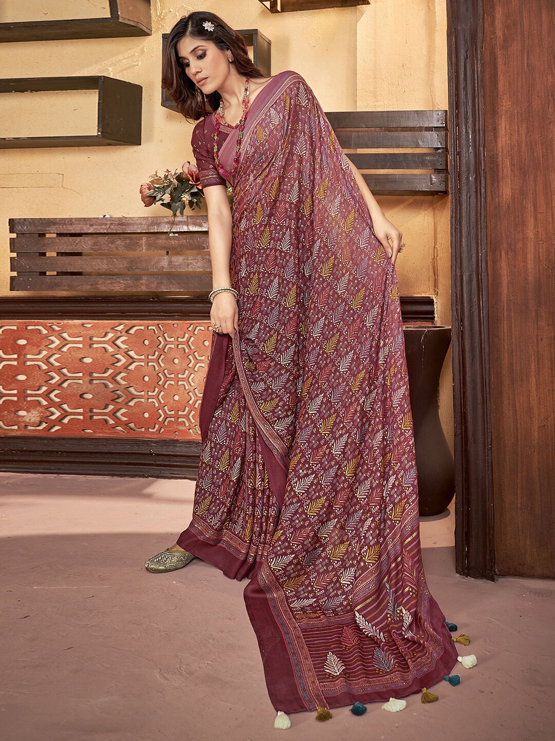 

Satrani Maroon Bagh Printed Zari Banarasi Saree
