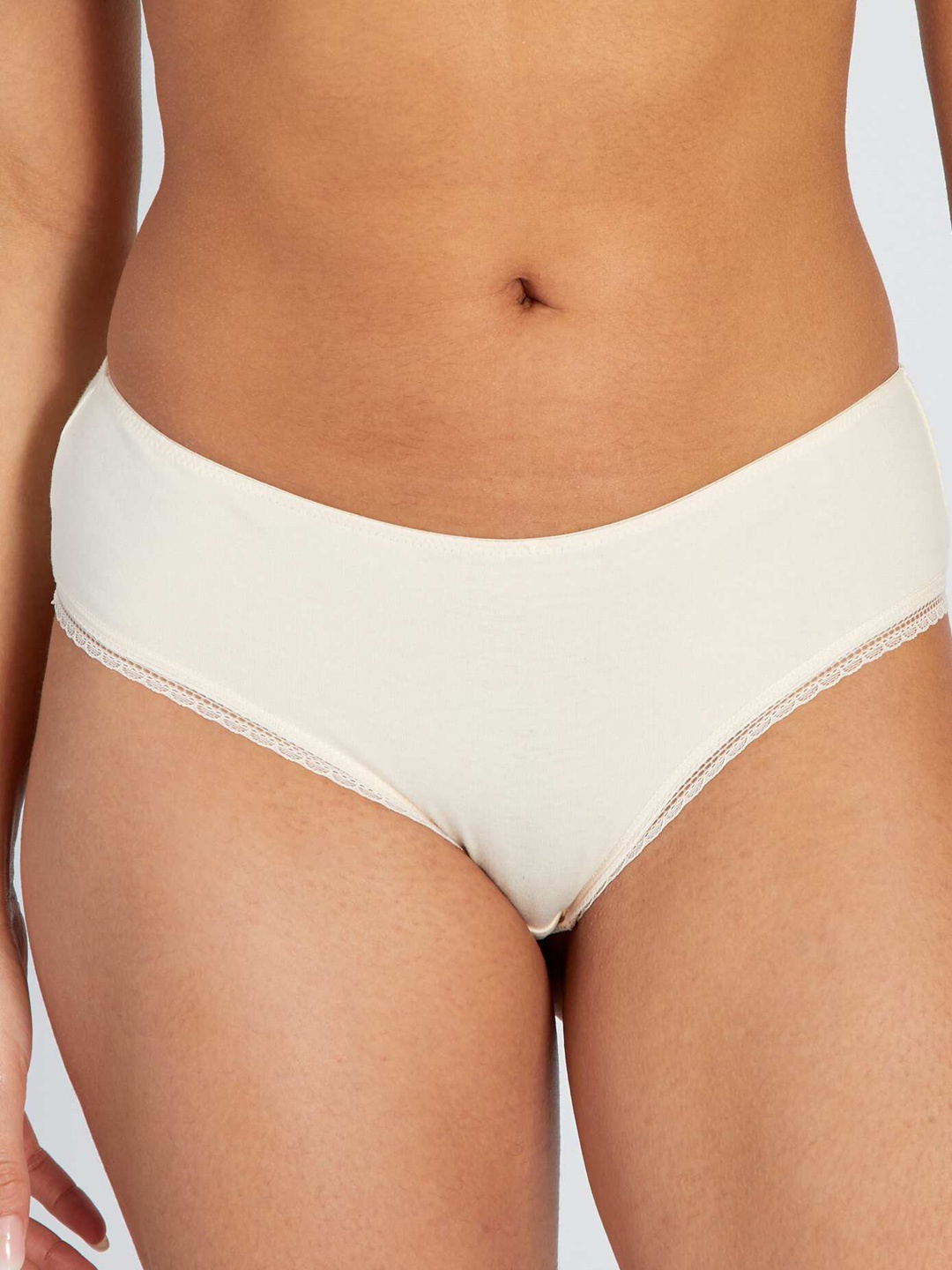 

KIABI Lace Mid-Rise Basic Briefs, Beige
