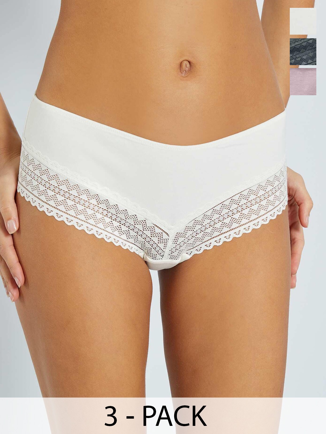 

KIABI Pack of 3 Mid-Rise Lace Basic Briefs, Pink