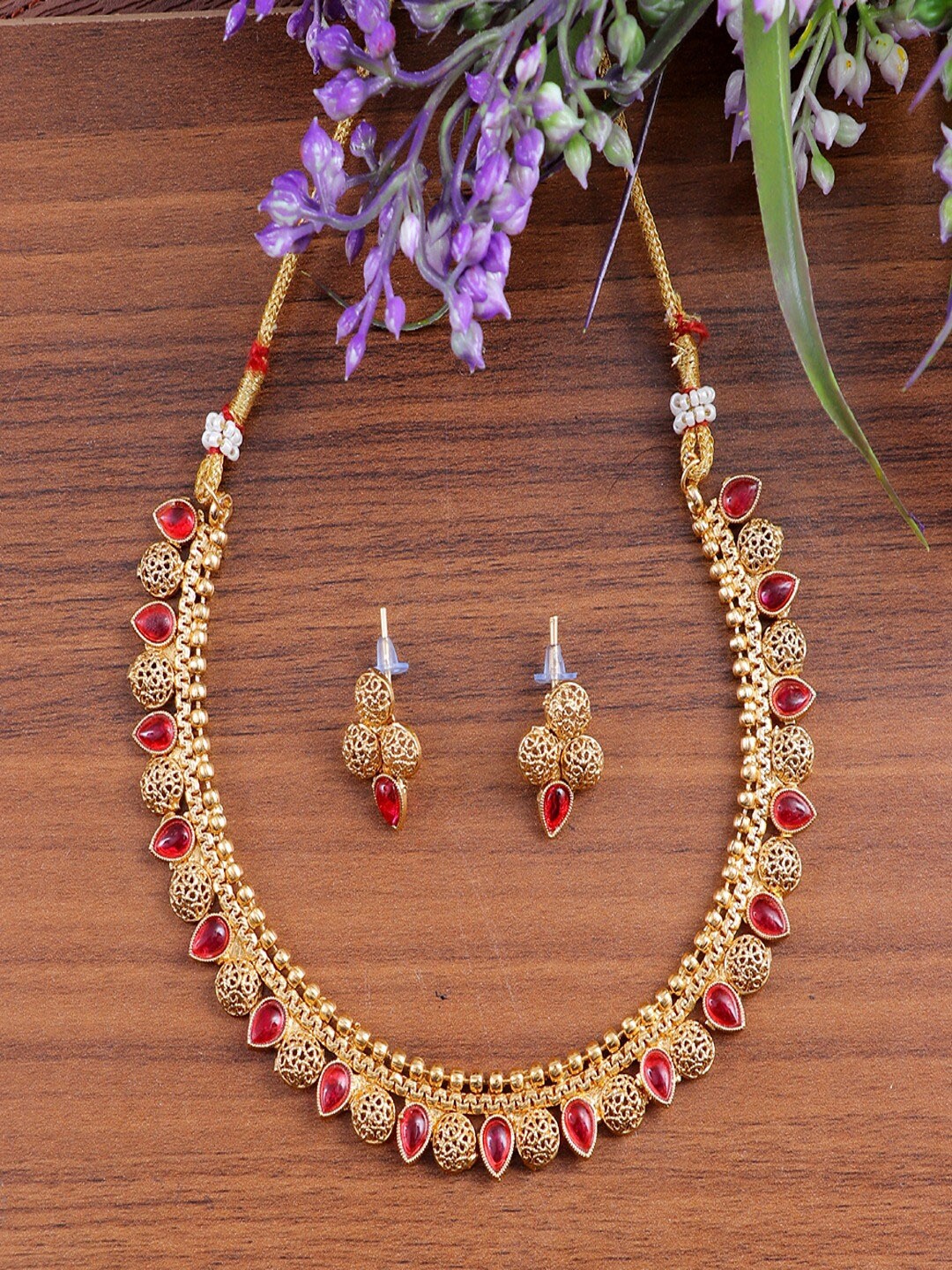 

UNIVERSITY TRENDZ Gold-Plated Stone-Studded Choker Ethnic Jewellery Set
