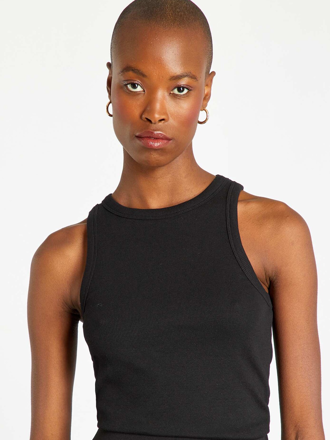 

KIABI Ribbed Round Neck Sleeveless Tank Top, Black