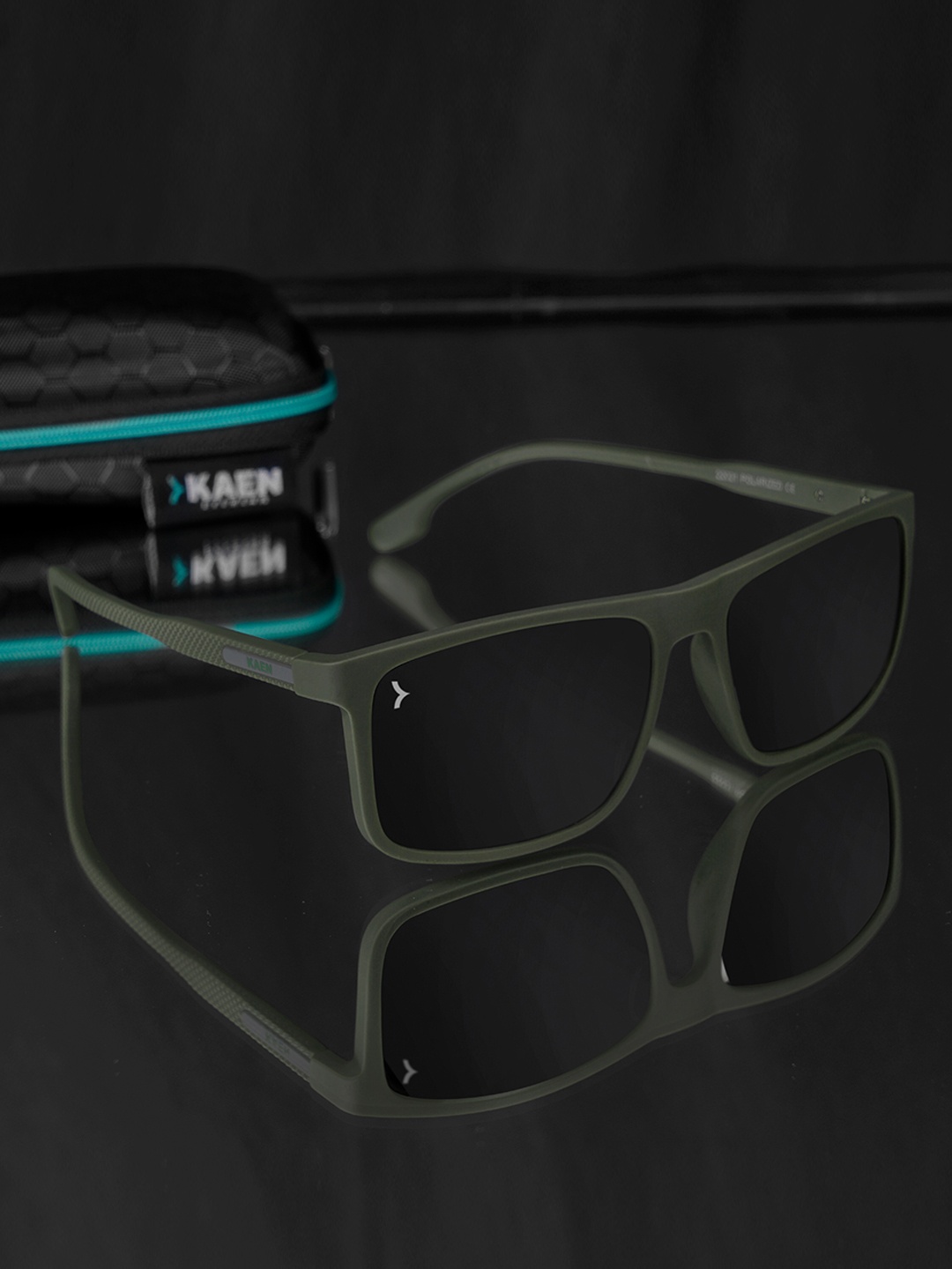 Eyewearlabs Unisex Rectangle Sunglasses with Polarised Lens ELKASKoleC3, Green