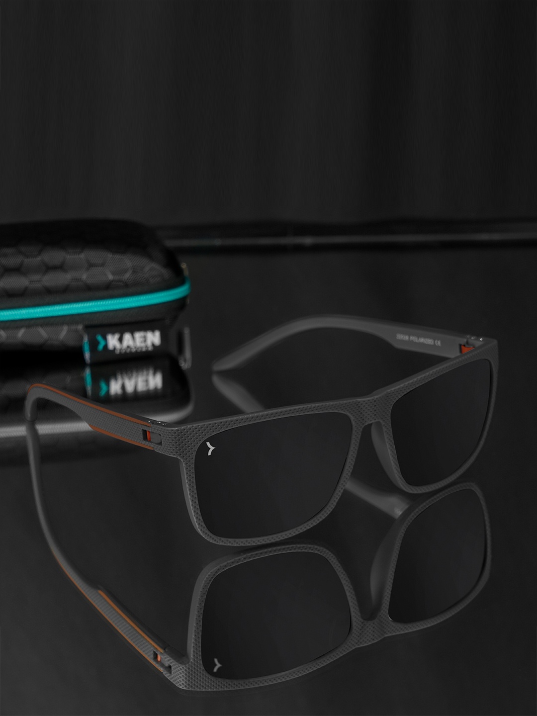 

Eyewearlabs Unisex Rectangle Sunglasses with Polarised Lens ELKASKrisC1, Black
