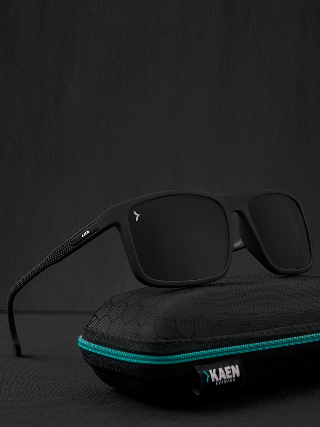 

Eyewearlabs Unisex Rectangle Sunglasses with Polarised Lens ELKASKoleC1, Black