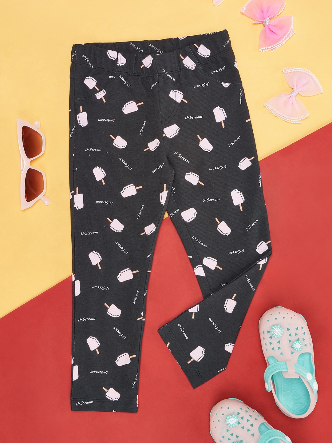 

Pantaloons Junior Girls Slim Fit Conversational Printed Jeggings, Black