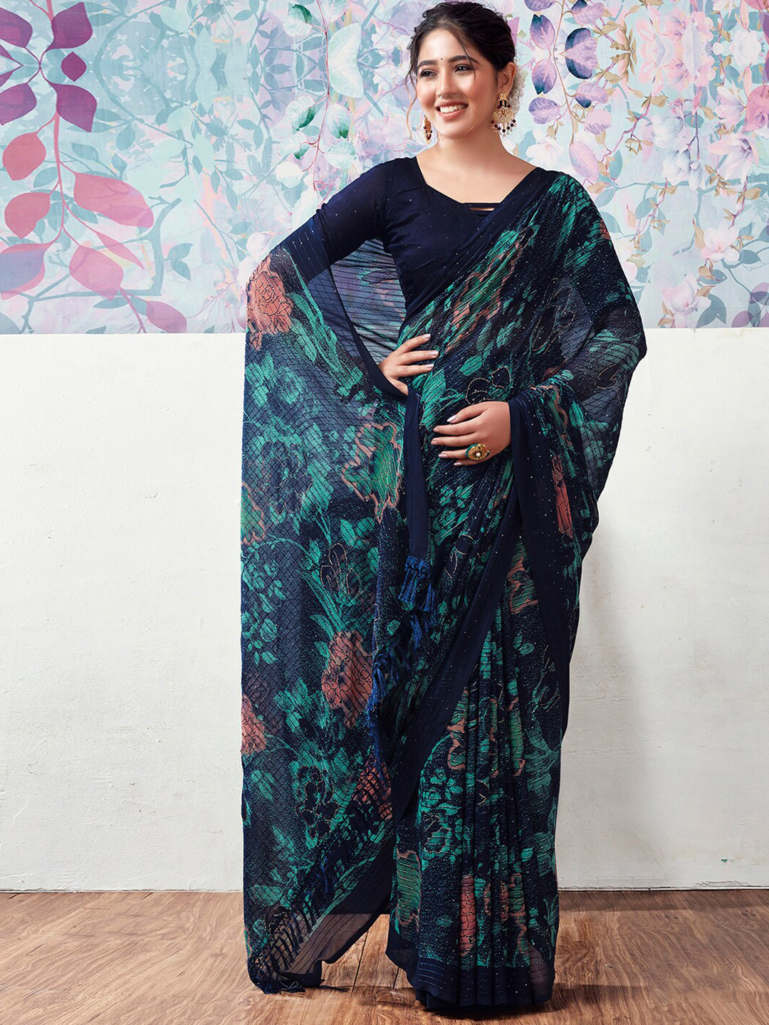 

Mitera Ethnic Floral Sequinned Saree, Navy blue