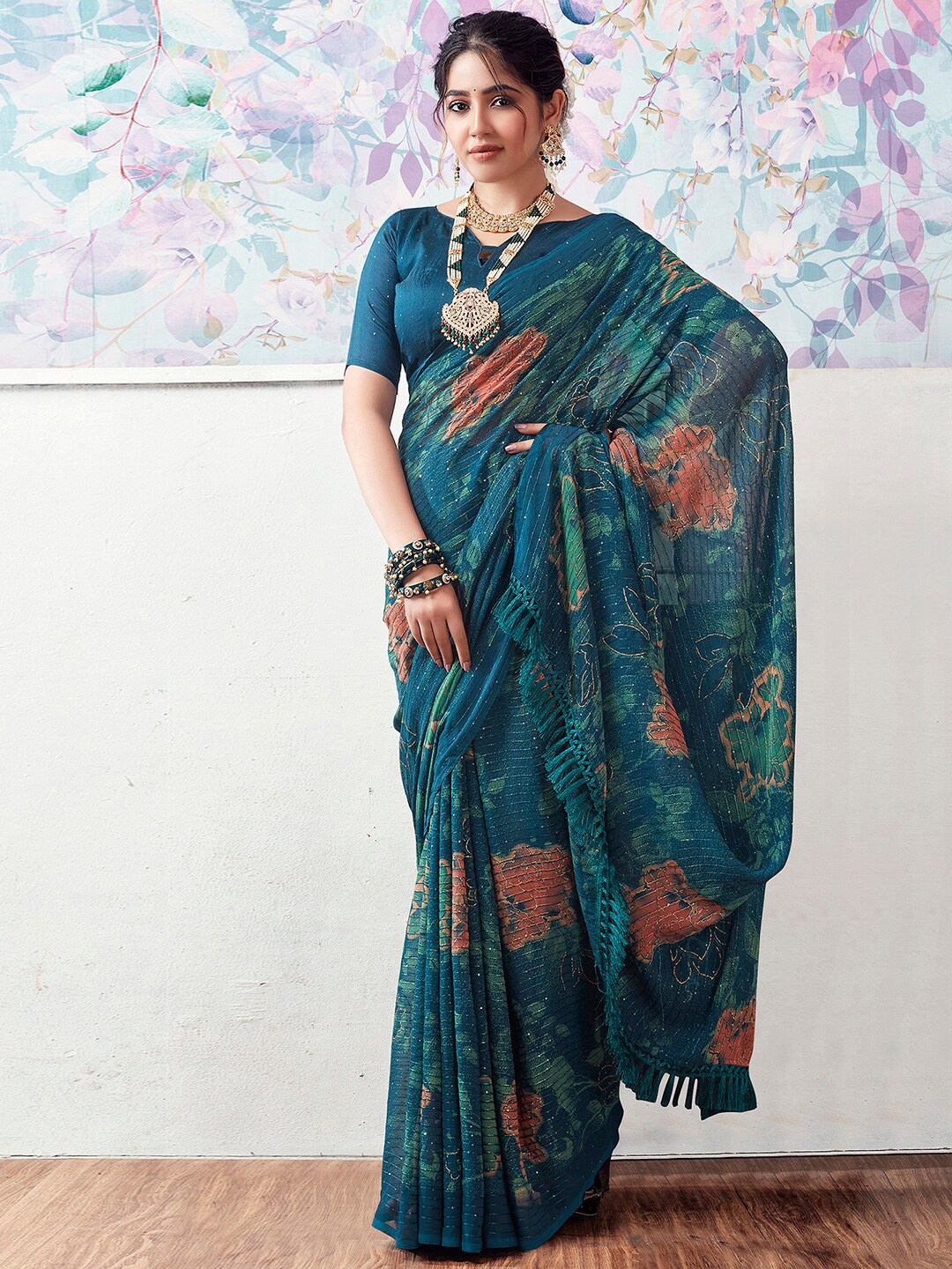 

Mitera Embellished Sequinned Banarasi Saree, Teal