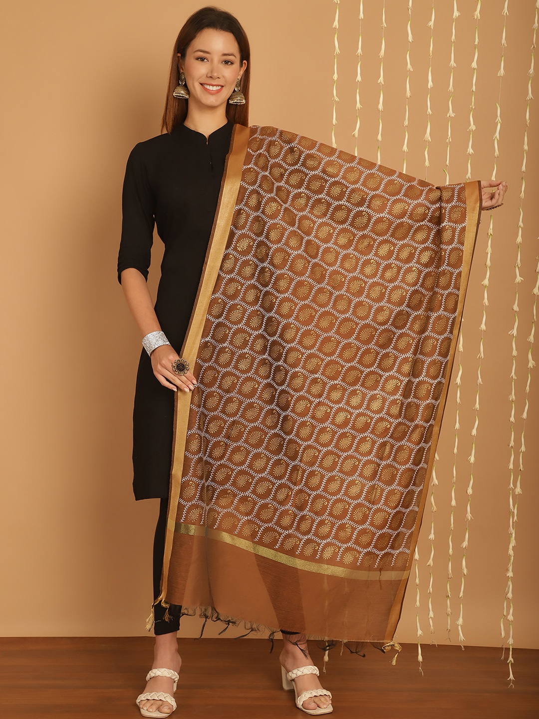 SOUNDARYA Paisley Printed Banarasi Silk Dupatta, Brown