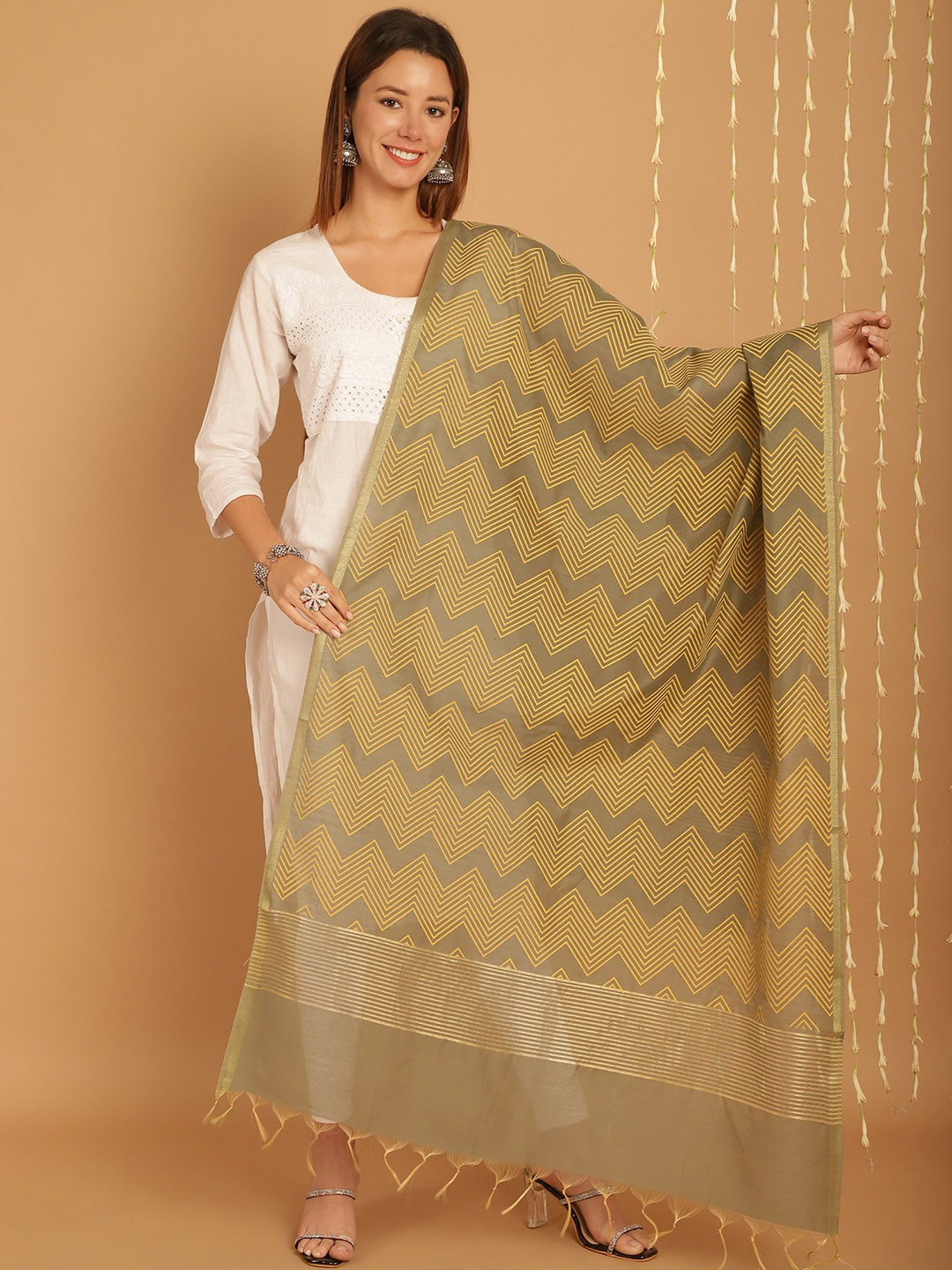 

SOUNDARYA Geometric Printed Banarasi Silk Dupatta, Grey