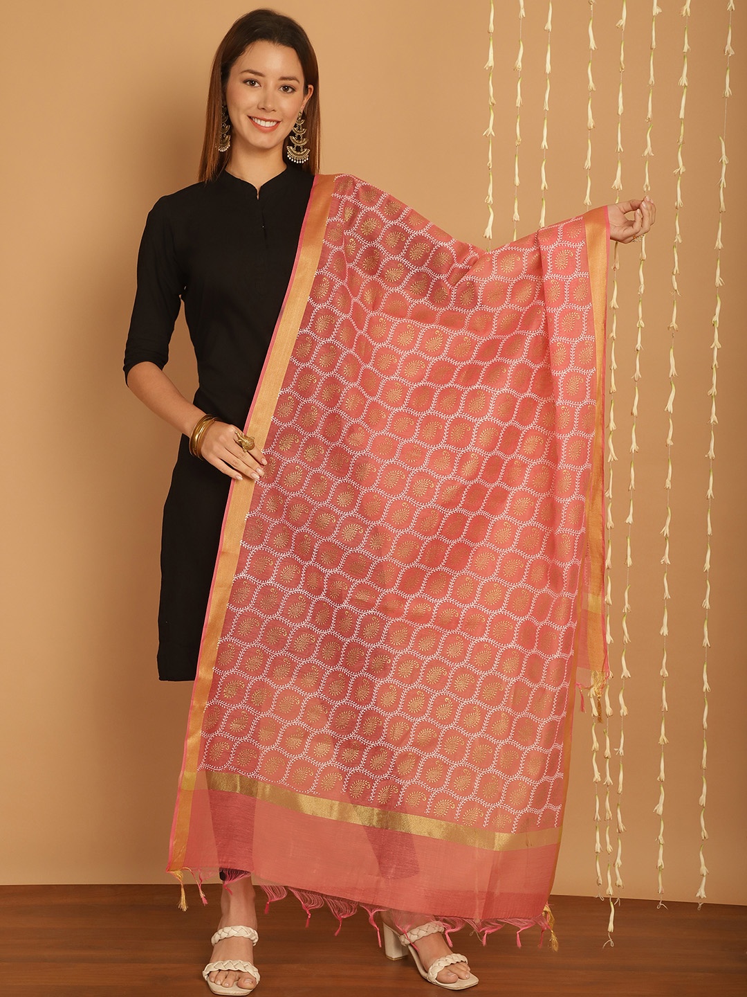 

SOUNDARYA Paisley Printed Banarasi Silk Dupatta, Peach