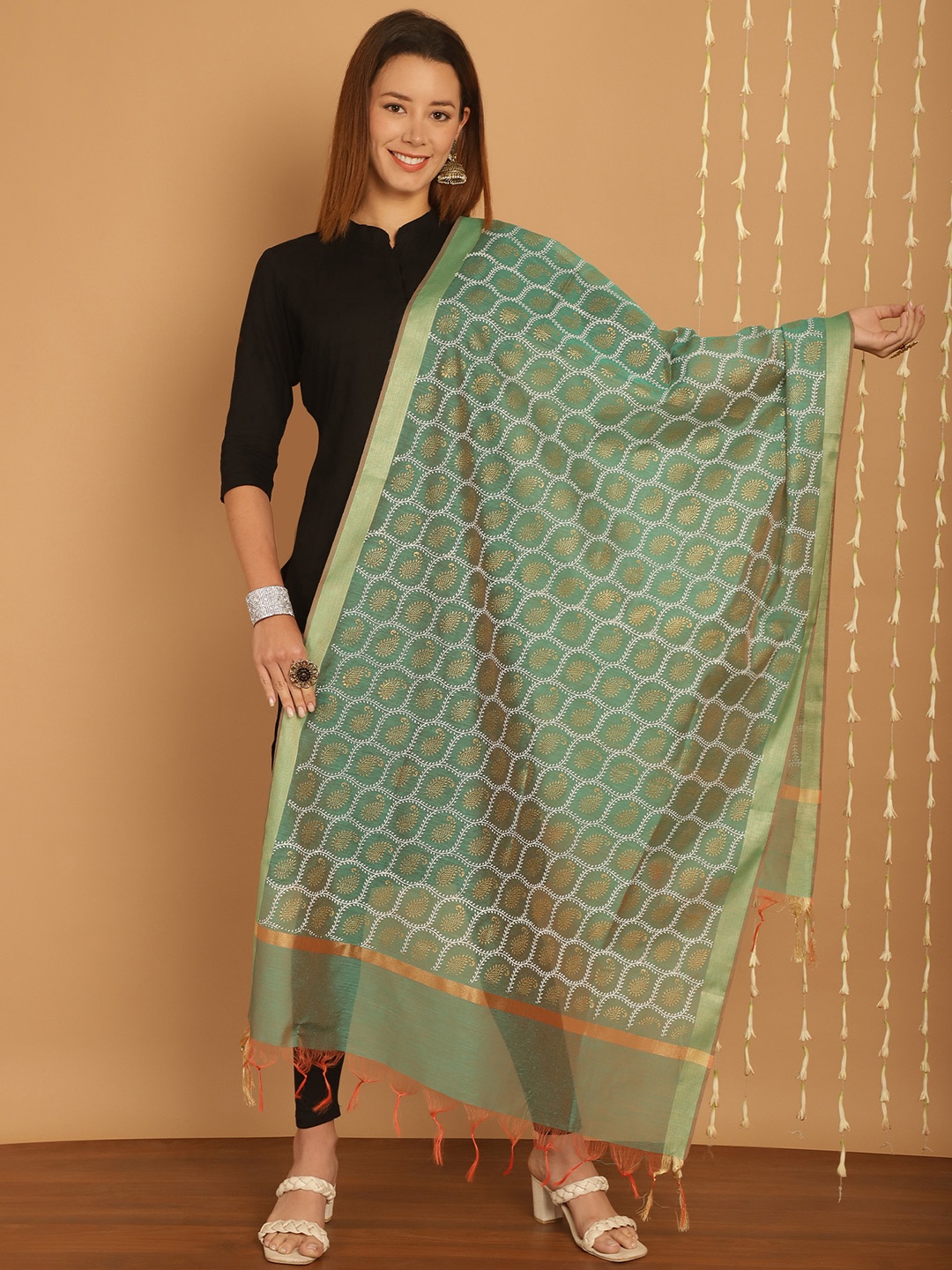 

SOUNDARYA Paisley Printed Banarasi Silk Dupatta, Green