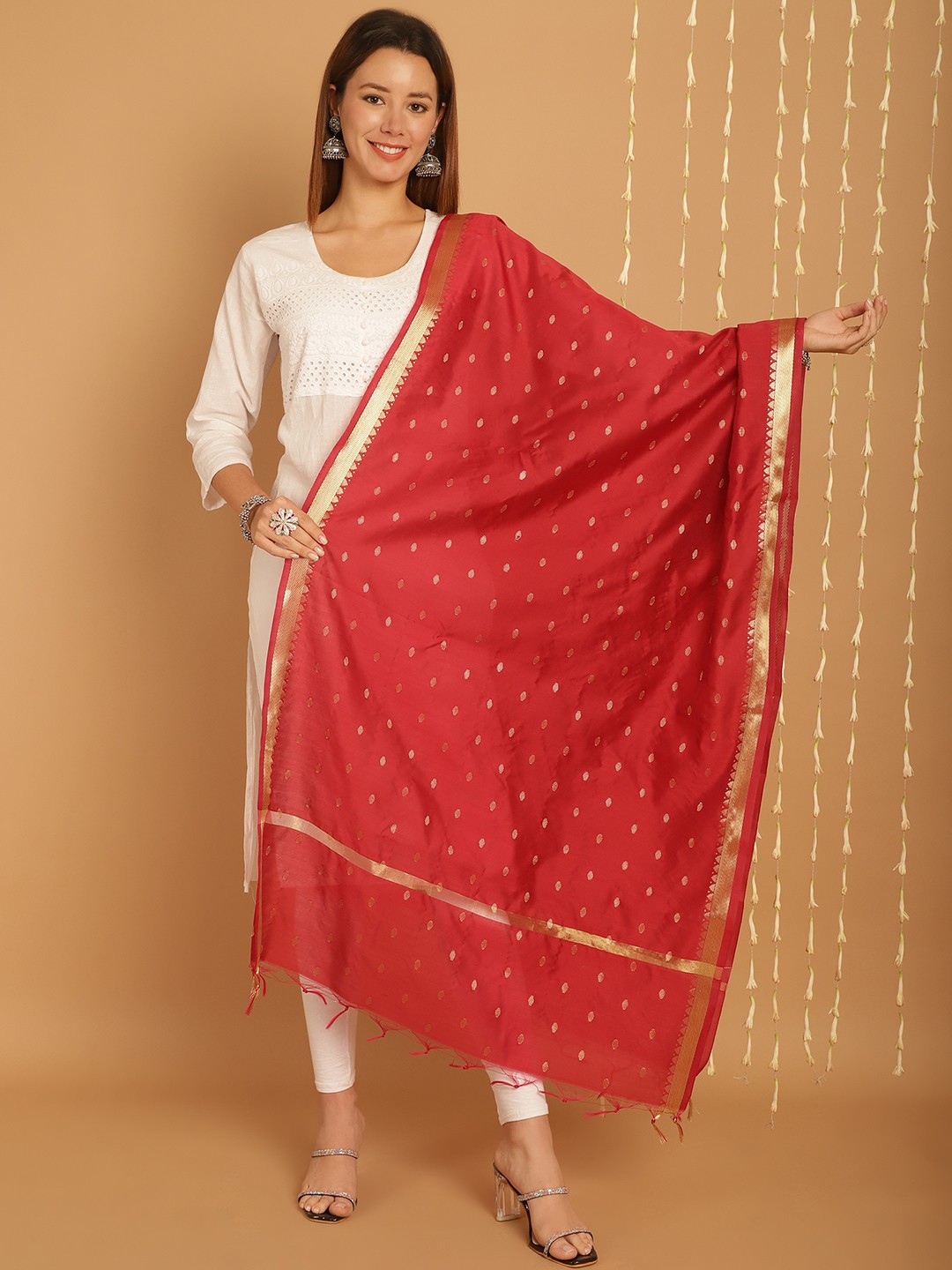 

SOUNDARYA Ethnic Motifs Woven Design Banarasi Silk Dupatta, Red