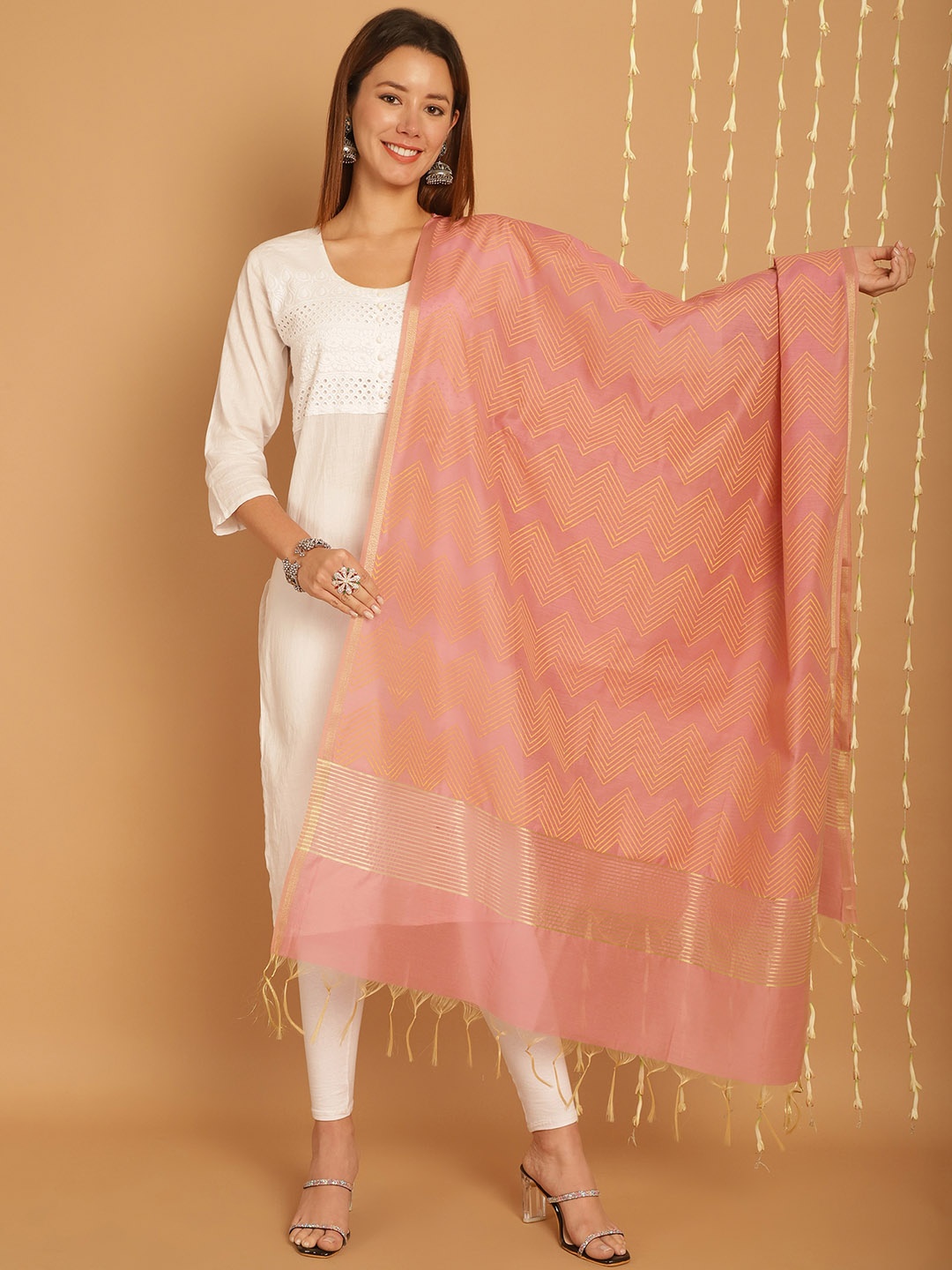 

SOUNDARYA Geometric Printed Banarasi Silk Dupatta, Pink