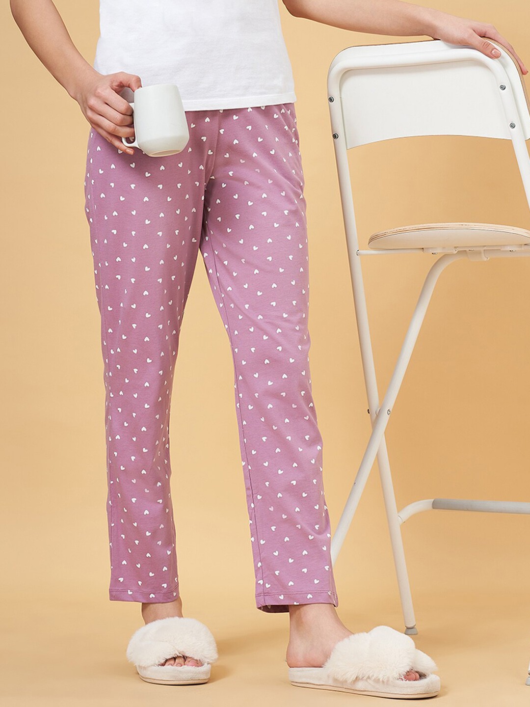 

Dreamz by Pantaloons Women Conversational Printed Pure Cotton Lounge Pants, Purple