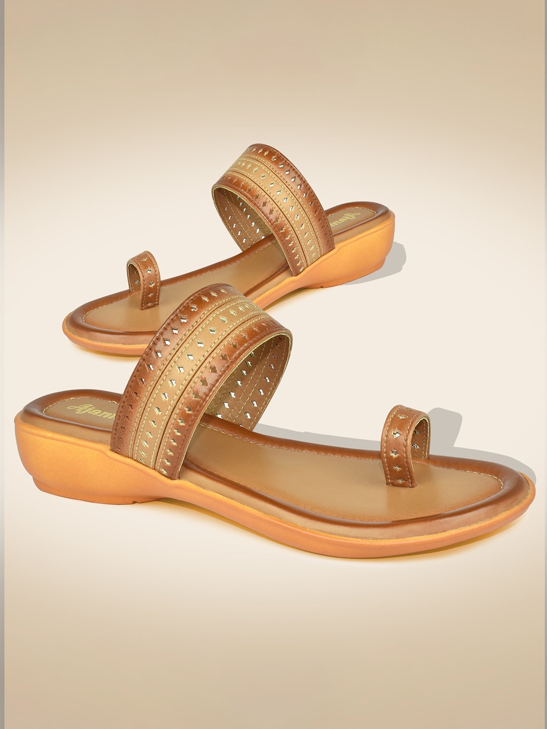 

Ajanta Textured One Toe Flats, Beige