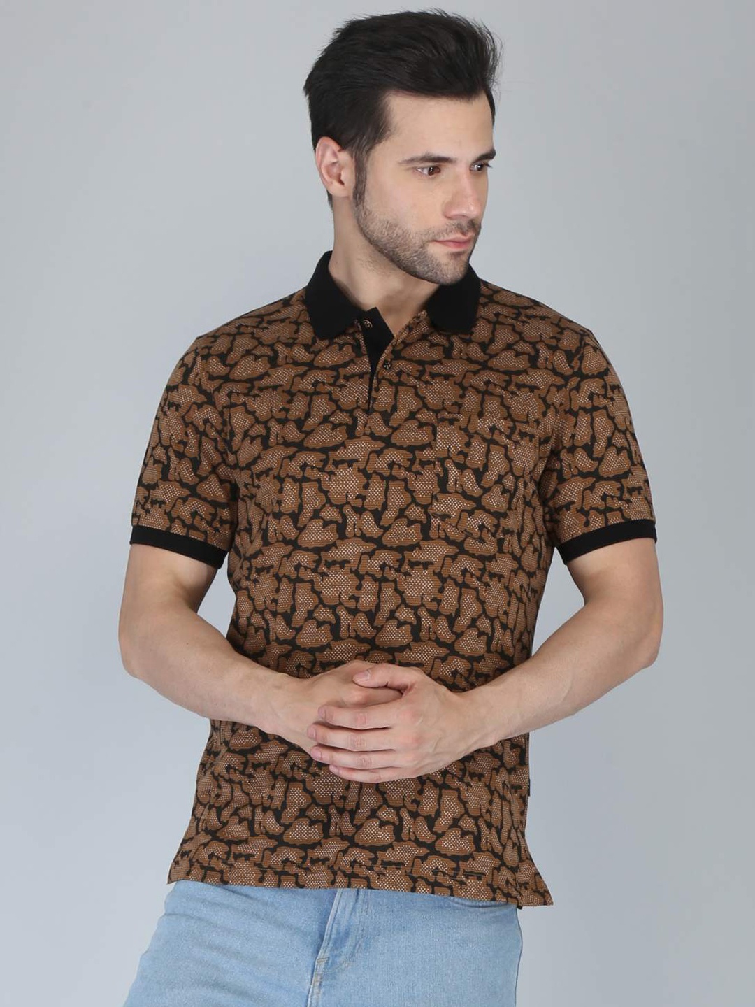

CELSIUS Abstract Printed Polo Collar T-shirt, Camel brown