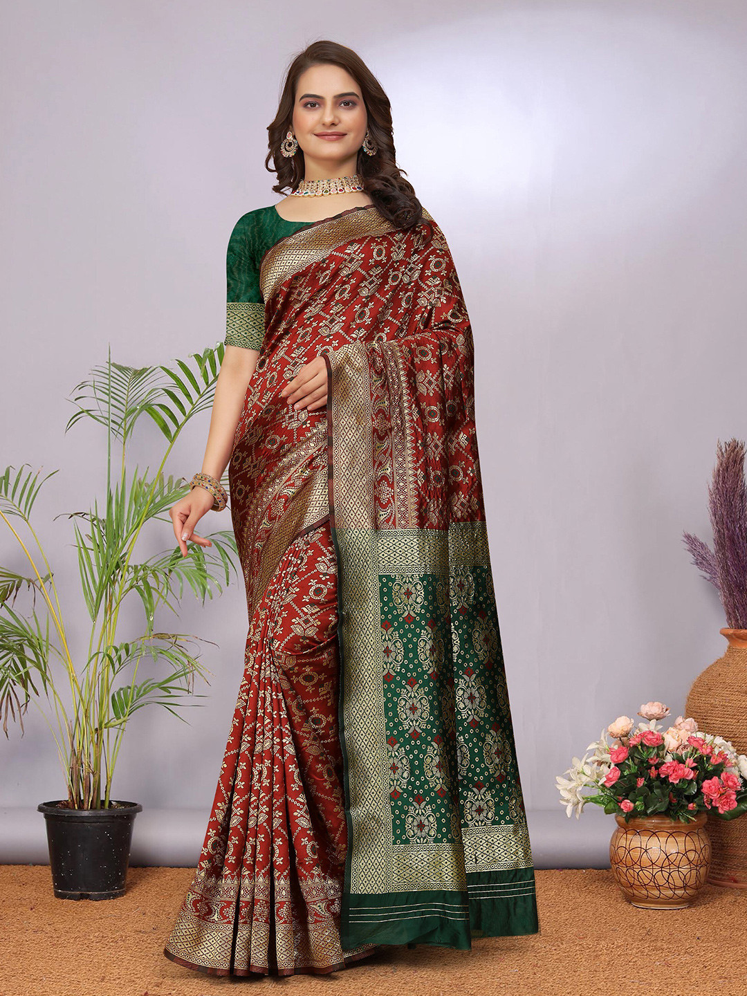 

Celeb Styles Ethnic Motif Woven Design Zari Saree, Maroon