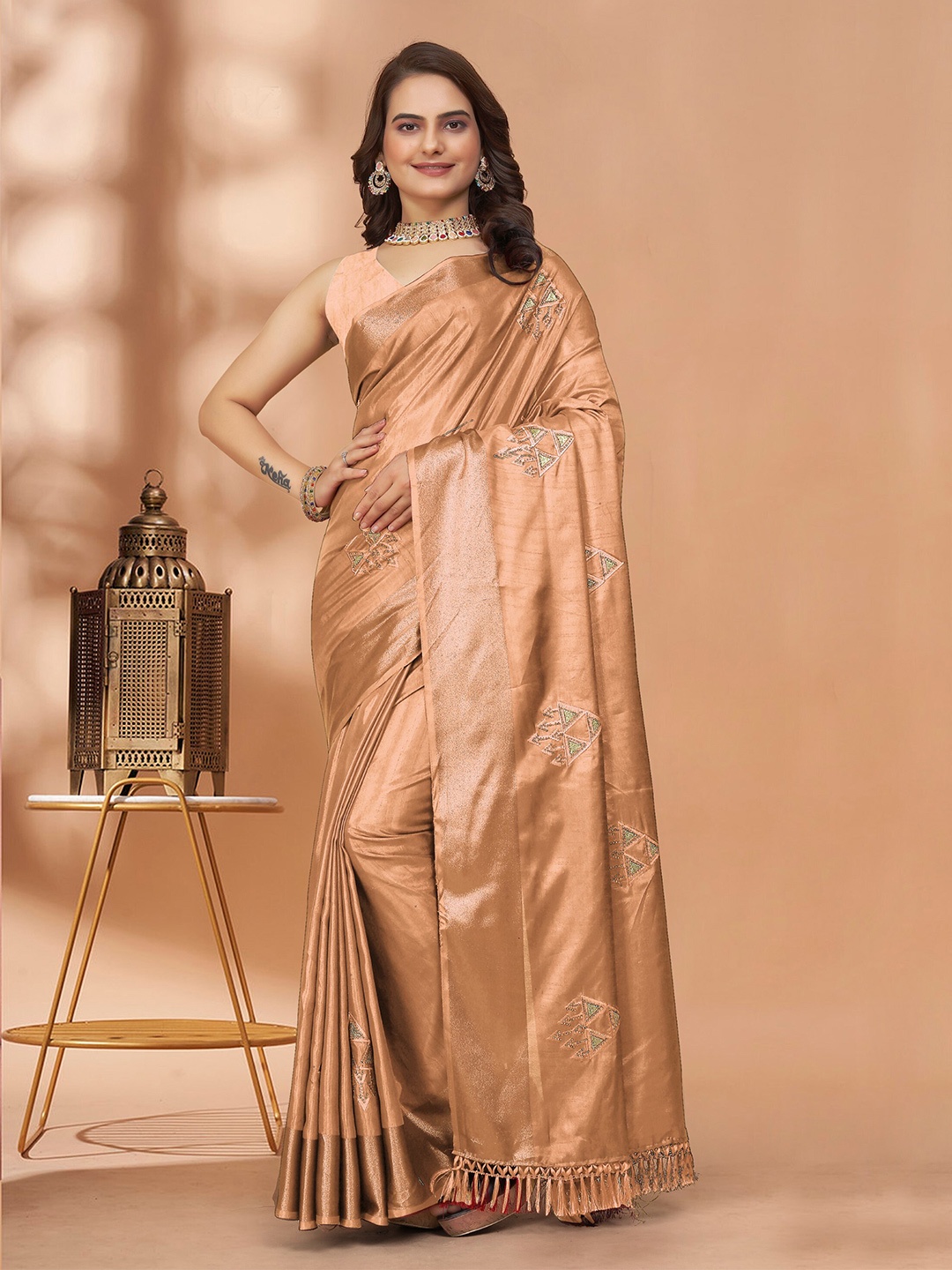 

Celeb Styles Geometric Embroidered Zari Saree, Peach