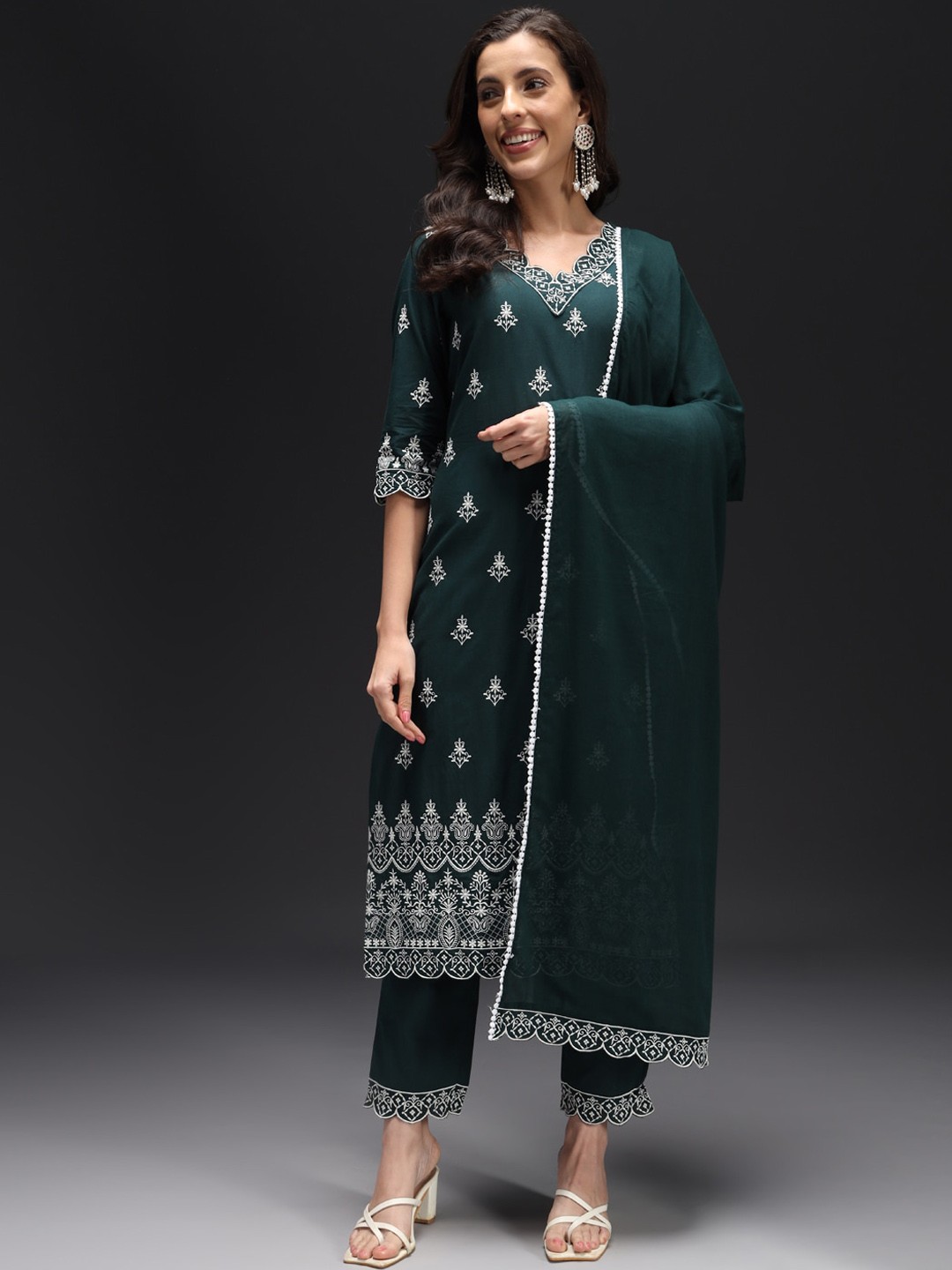 

HEEPOSH Floral Embroidered Straight Kurta With Trouser & Dupatta, Green