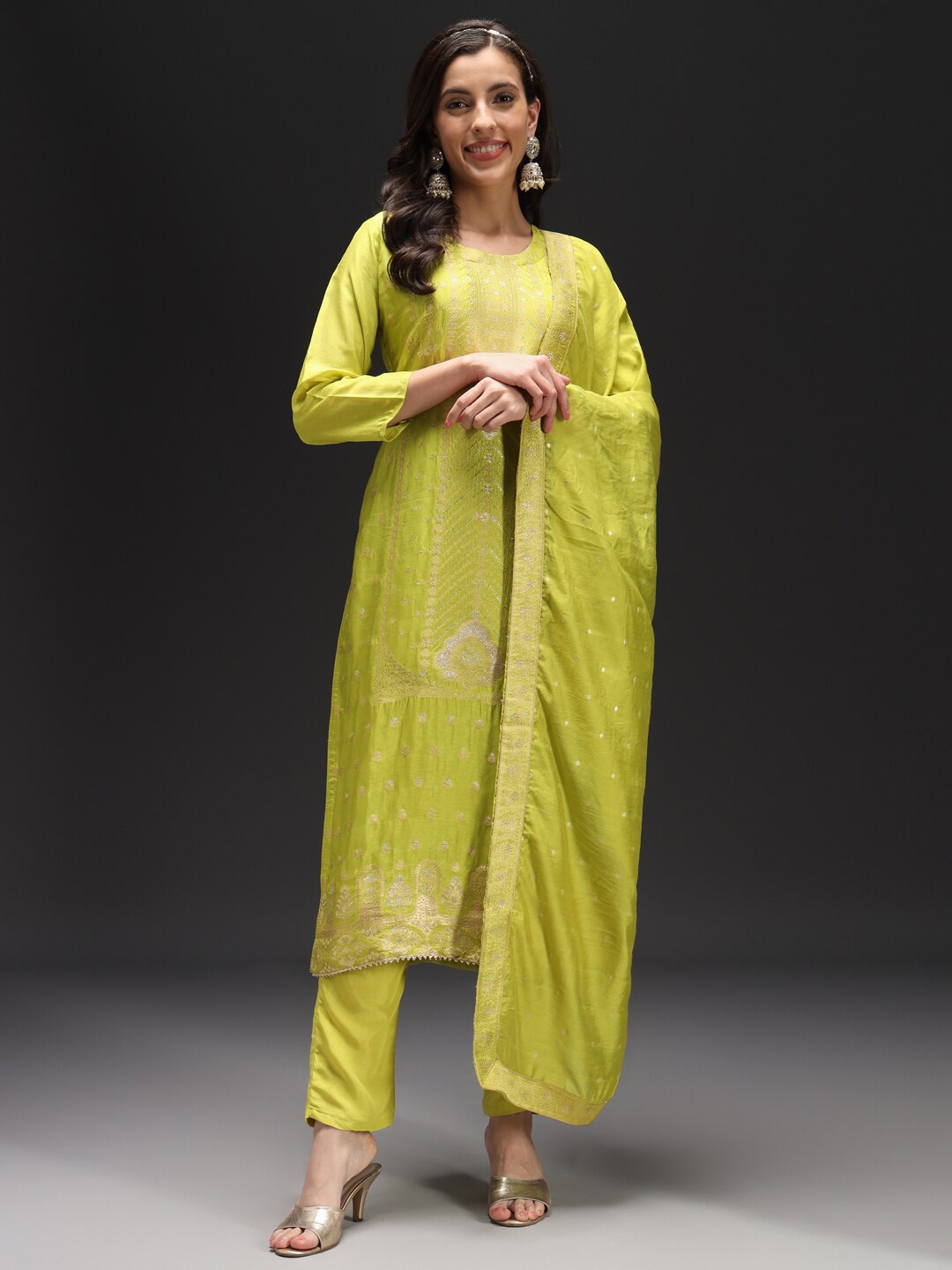 

HEEPOSH Floral Regular Mirror Work Silk Crepe Kurta with Trousers & With Dupatta, Green