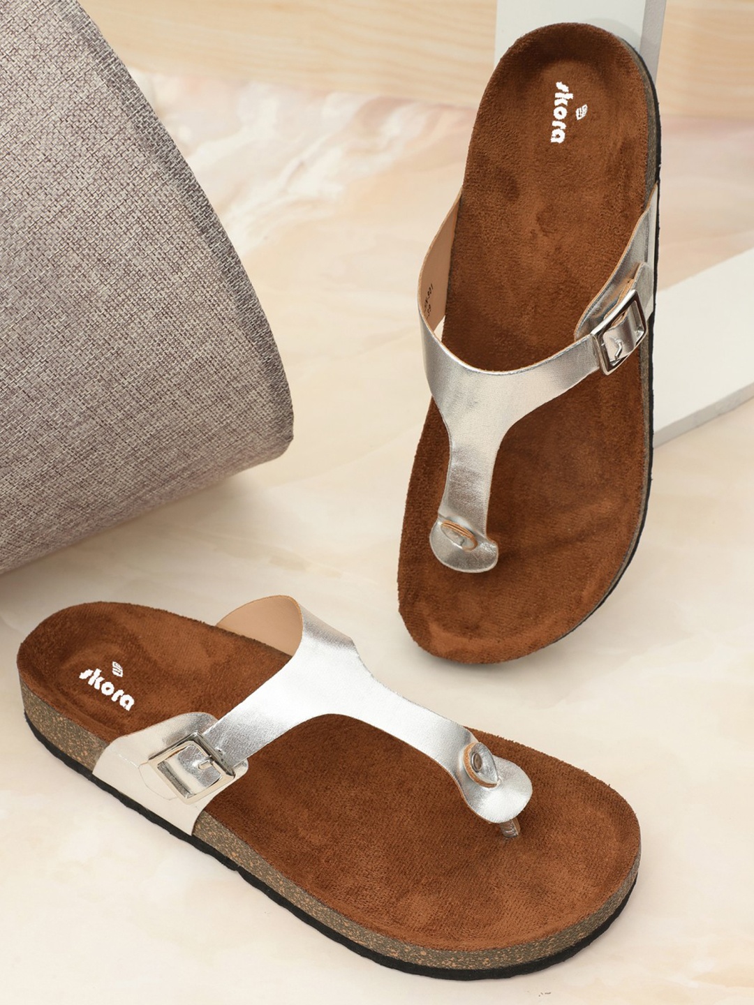 

SKORA Open Toe T-Strap Flats with Buckles, Silver