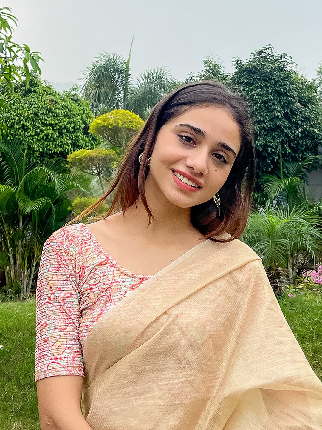 

Bindigasm's Advi Paisley Printed Velvet Saree Blouse, Red
