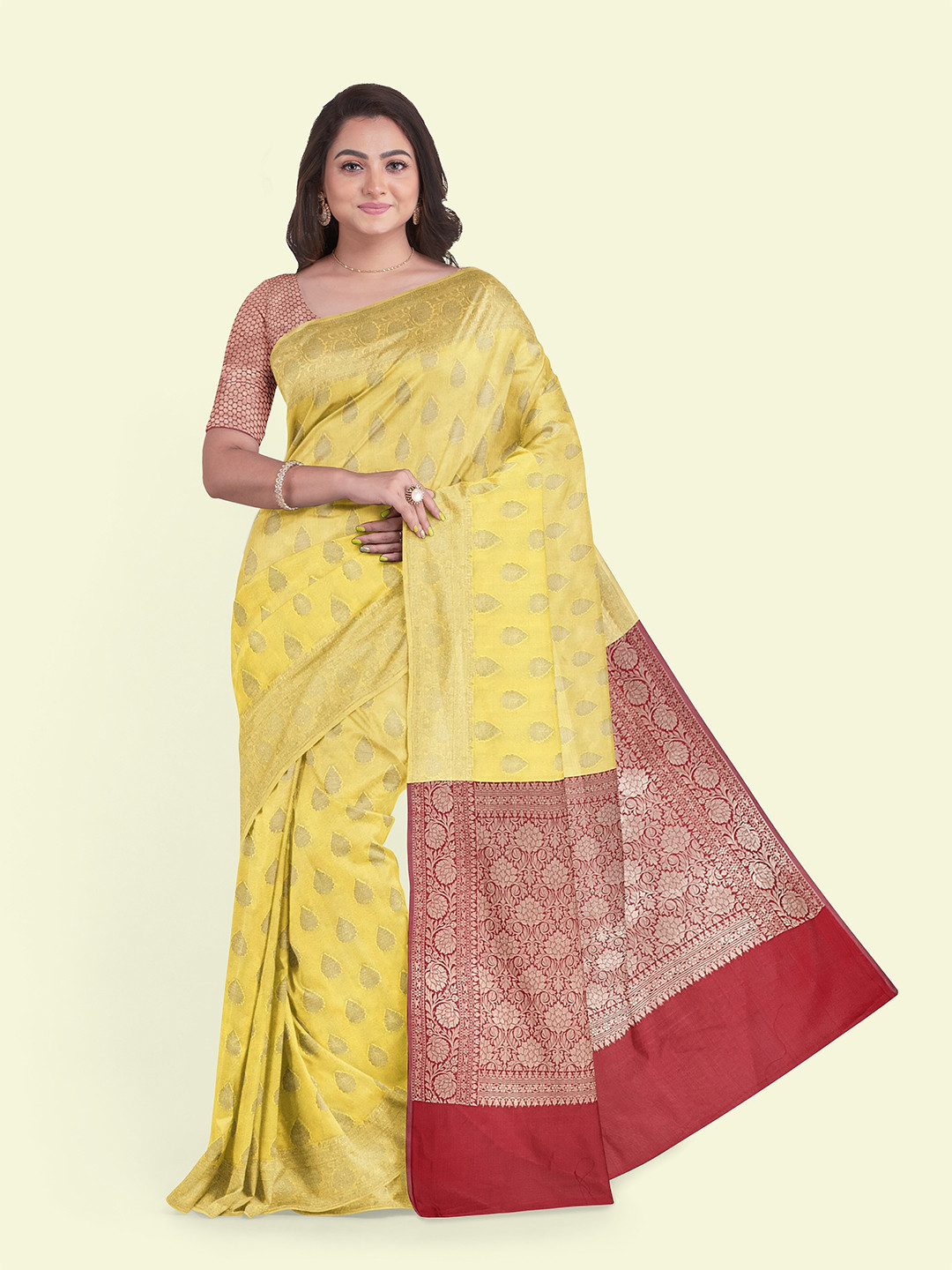 

Muskan Fashion Ethnic Motifs Woven Design Zari Silk Cotton Banarasi Saree, Gold