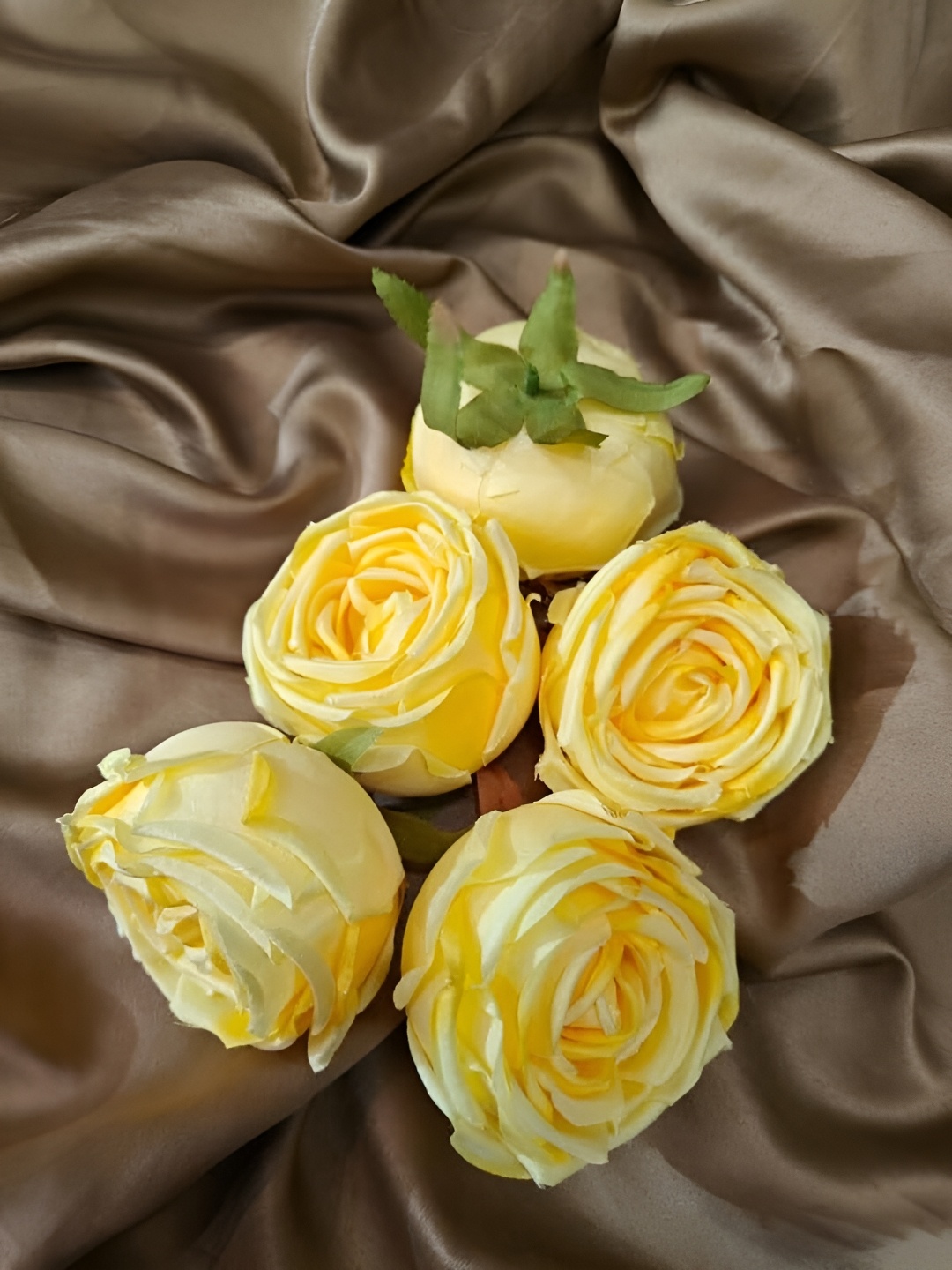 

Satyam Kraft Yellow 6 Pieces Rose Artificial Flower