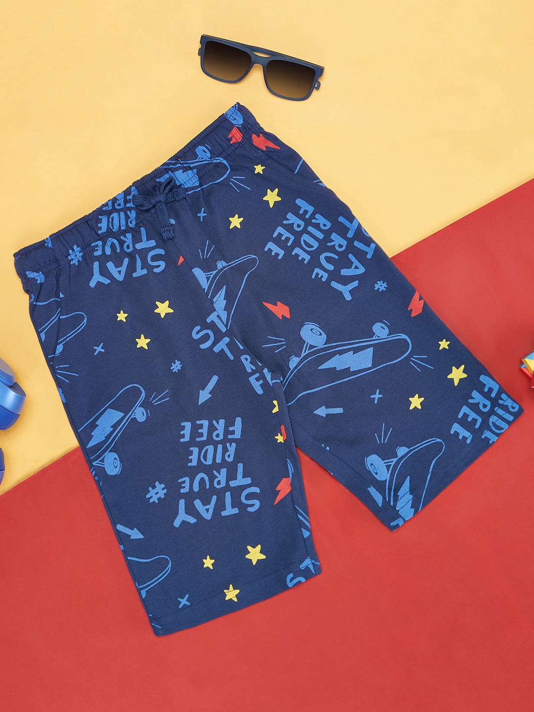 

Pantaloons Junior Boys Conversational Printed Cotton Shorts, Navy blue
