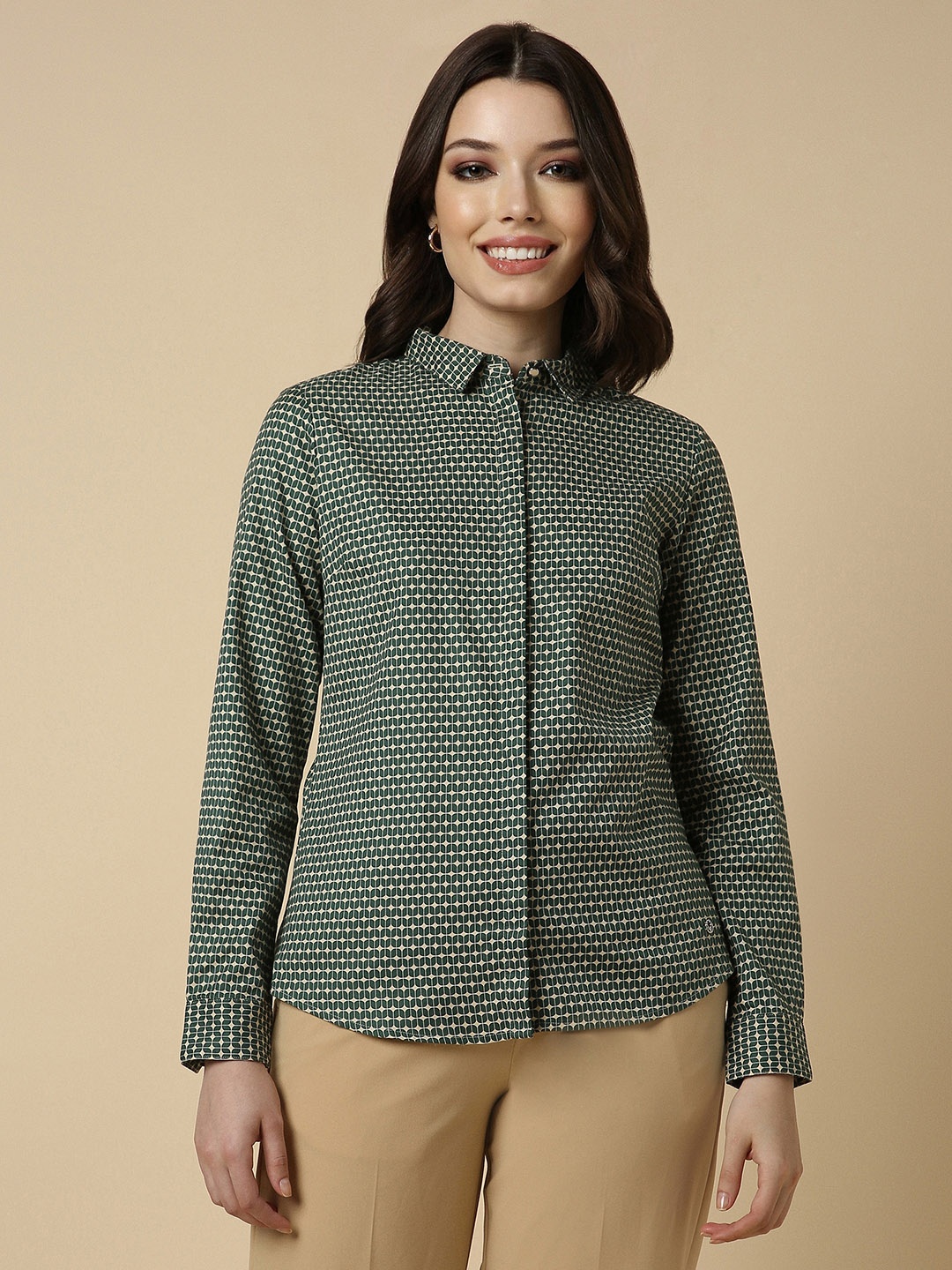 

Allen Solly Woman Tailored Fit Geometric Printed Cotton Casual Shirt, Green