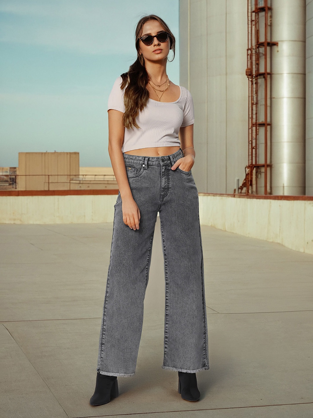 

Flying Machine Women Bootcut High-Rise Heavy Fade Stretchable Cropped Jeans, Grey