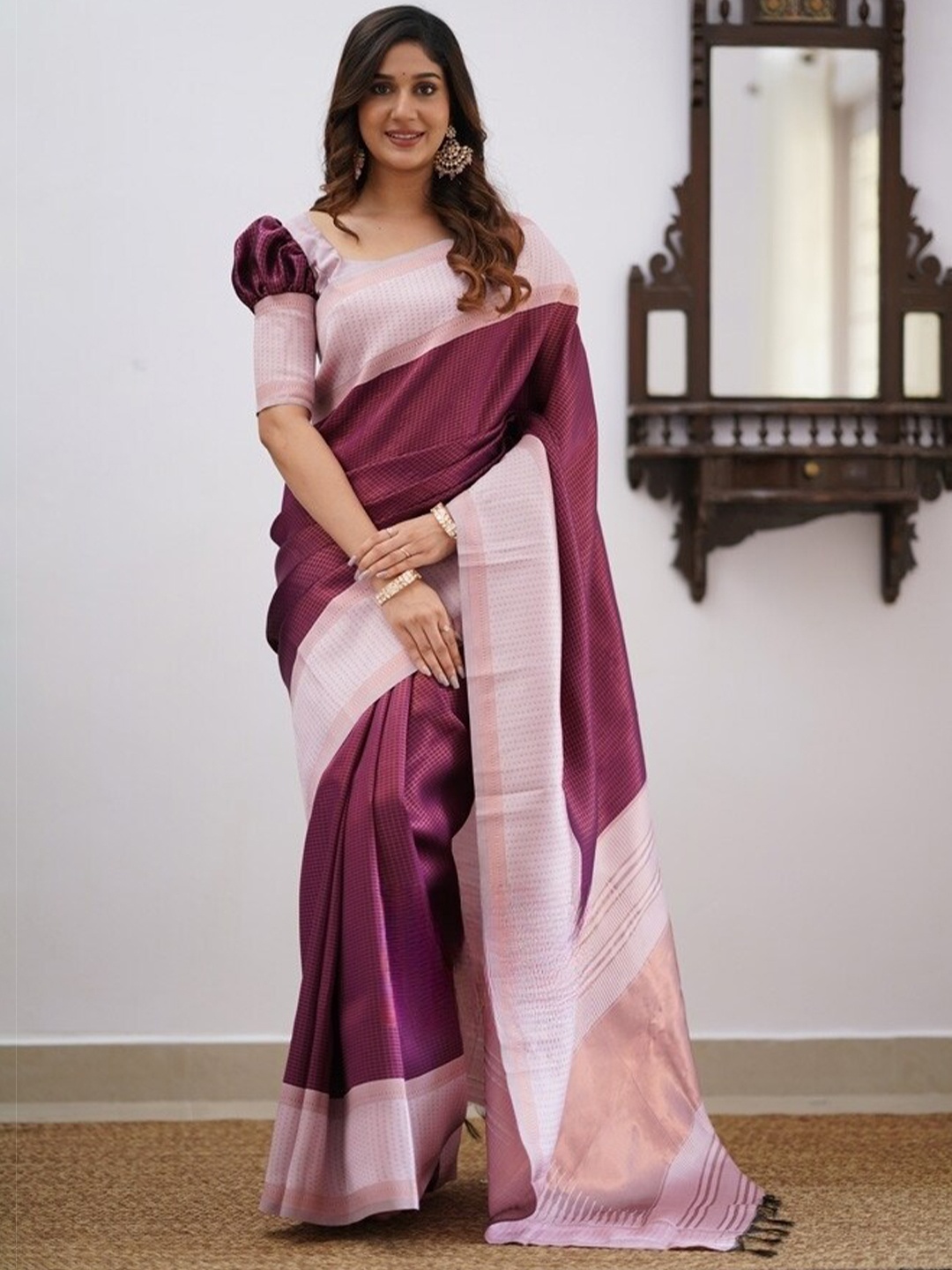 

nirja Fab Woven Design Banarasi Saree, Magenta
