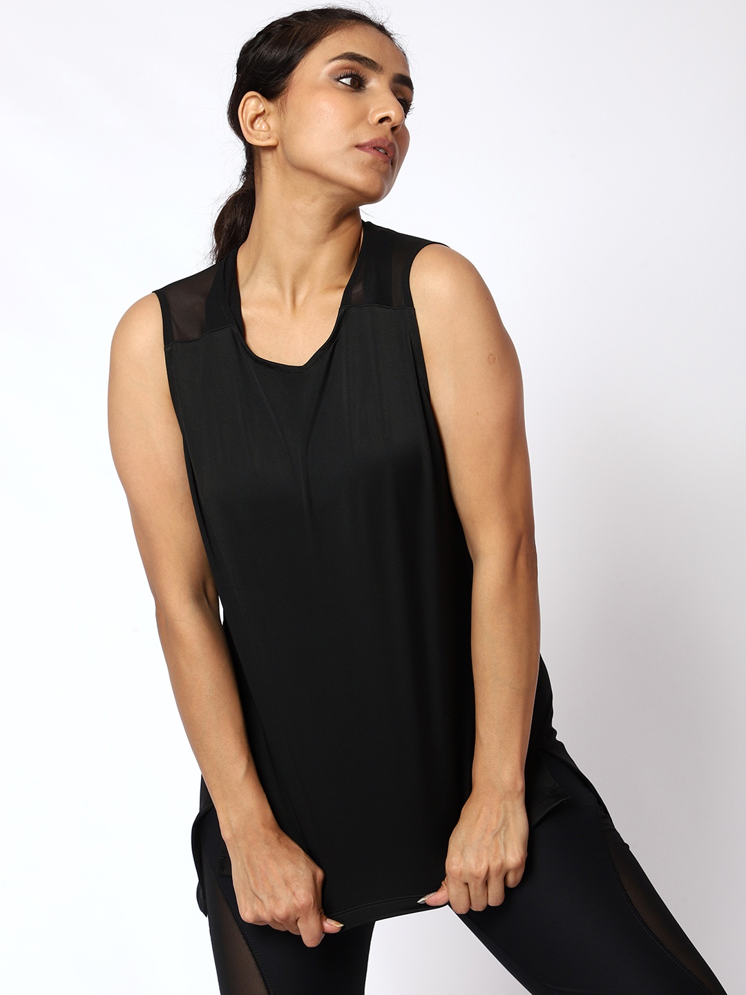 

PANDORNA Round Neck Sleeveless Tank Top, Black
