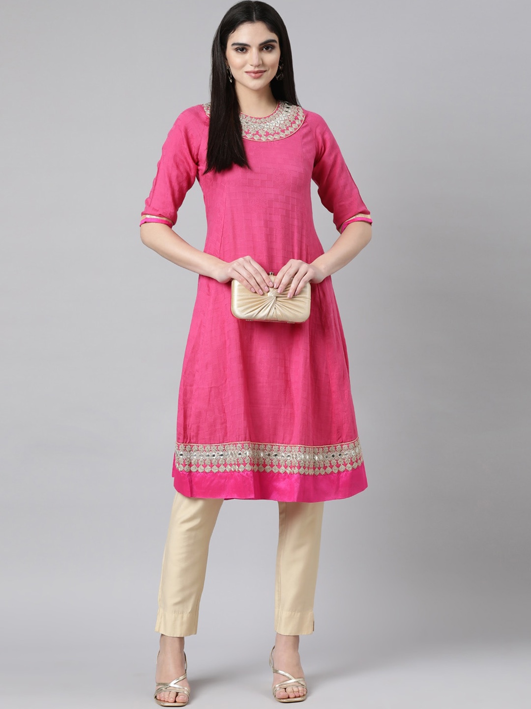 

Souchii Yoke Design Sequinned Panelled Jacquard Cotton Kurta, Pink