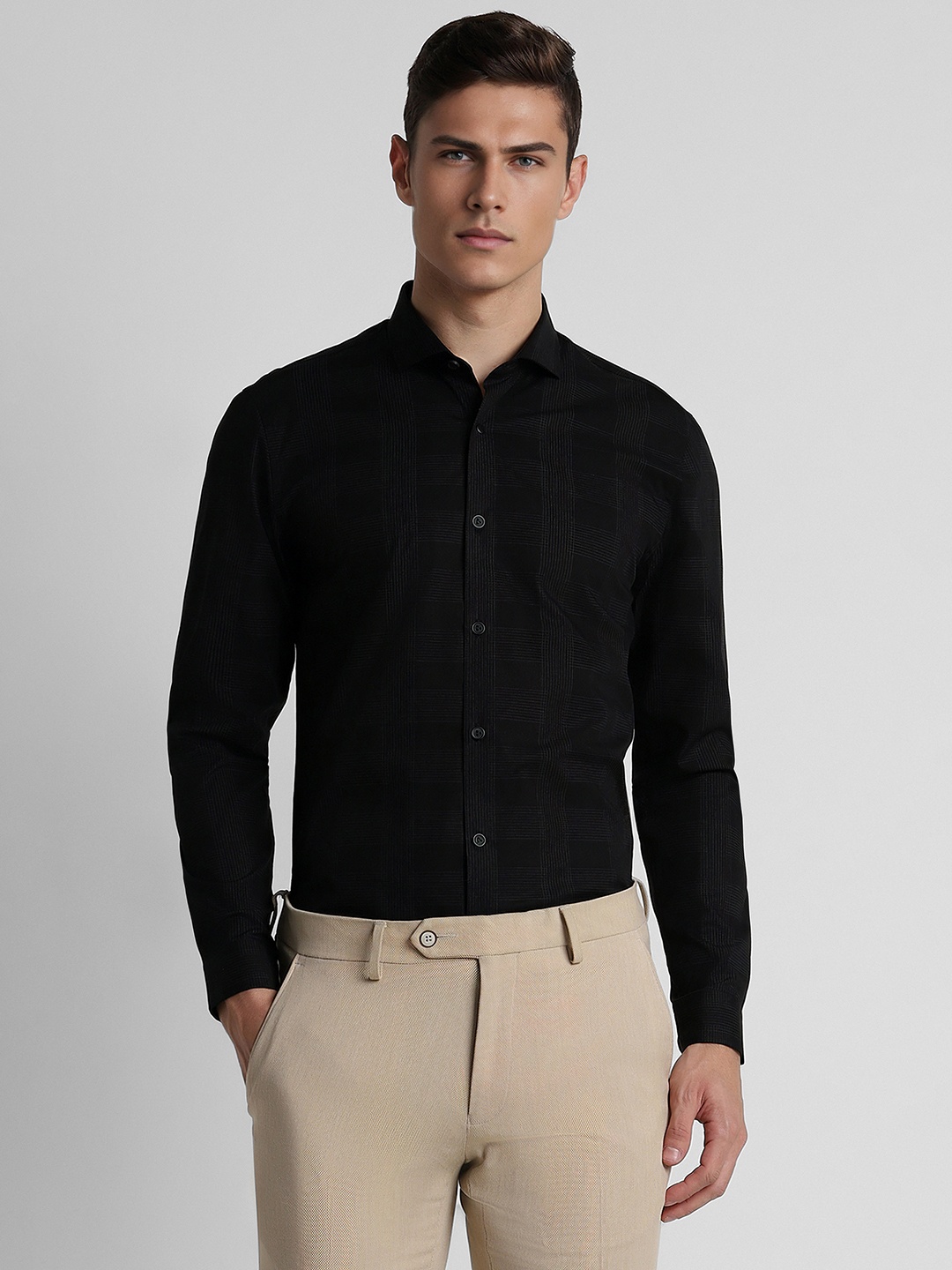 

Peter England Slim Fit Checked Formal Shirt, Black