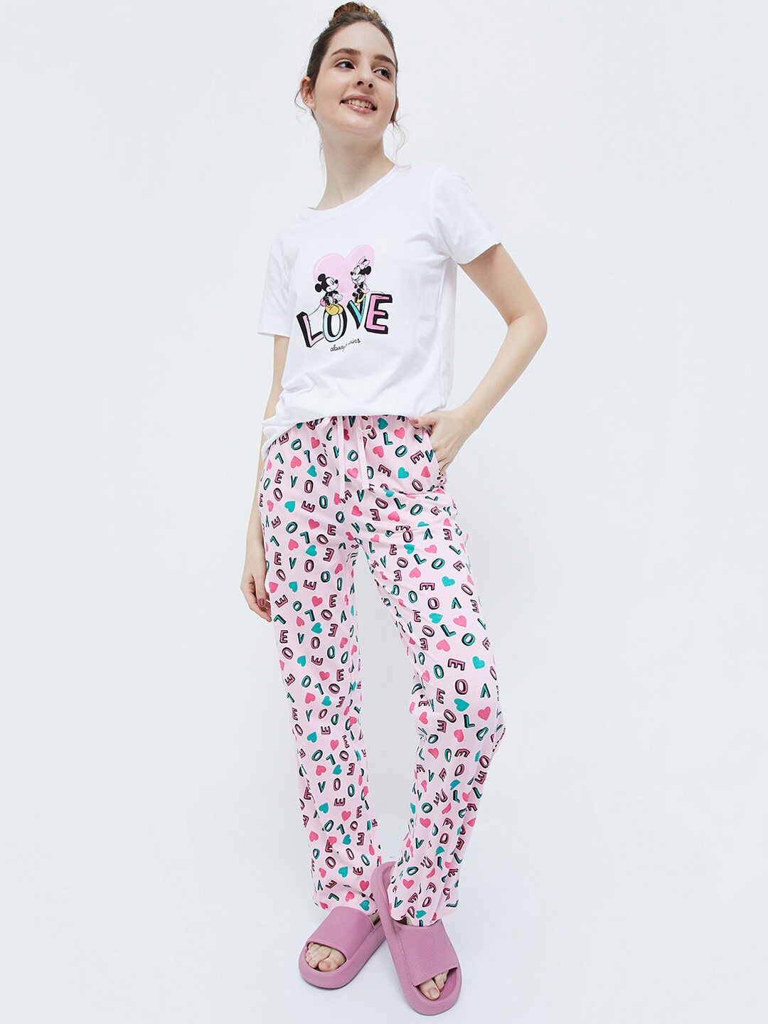 

Ginger by Lifestyle Typography Printed Pure Cotton Night Suit, White