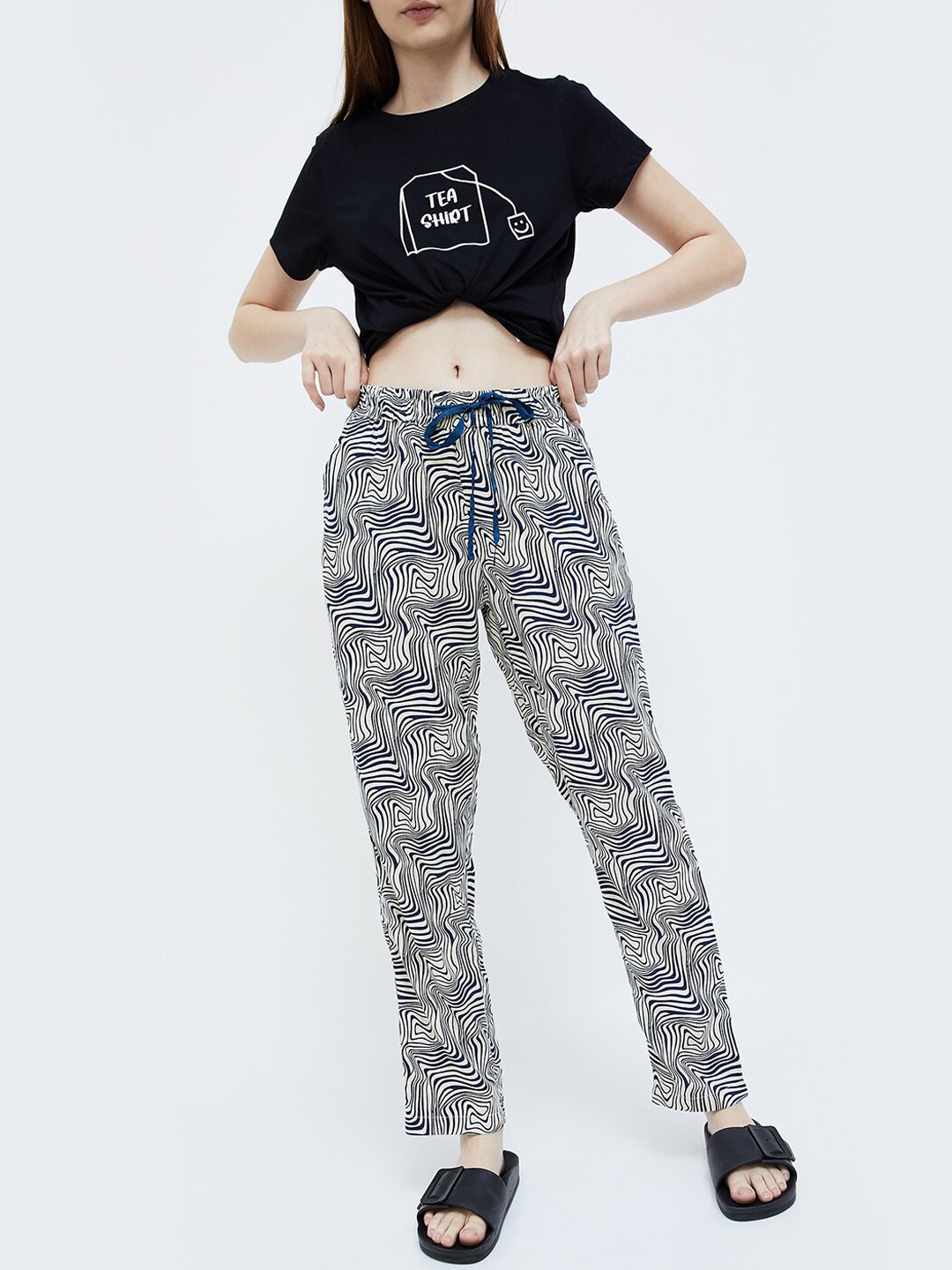 

Ginger by Lifestyle Women Pure Cotton Abstract Printed Pyjamas, Blue