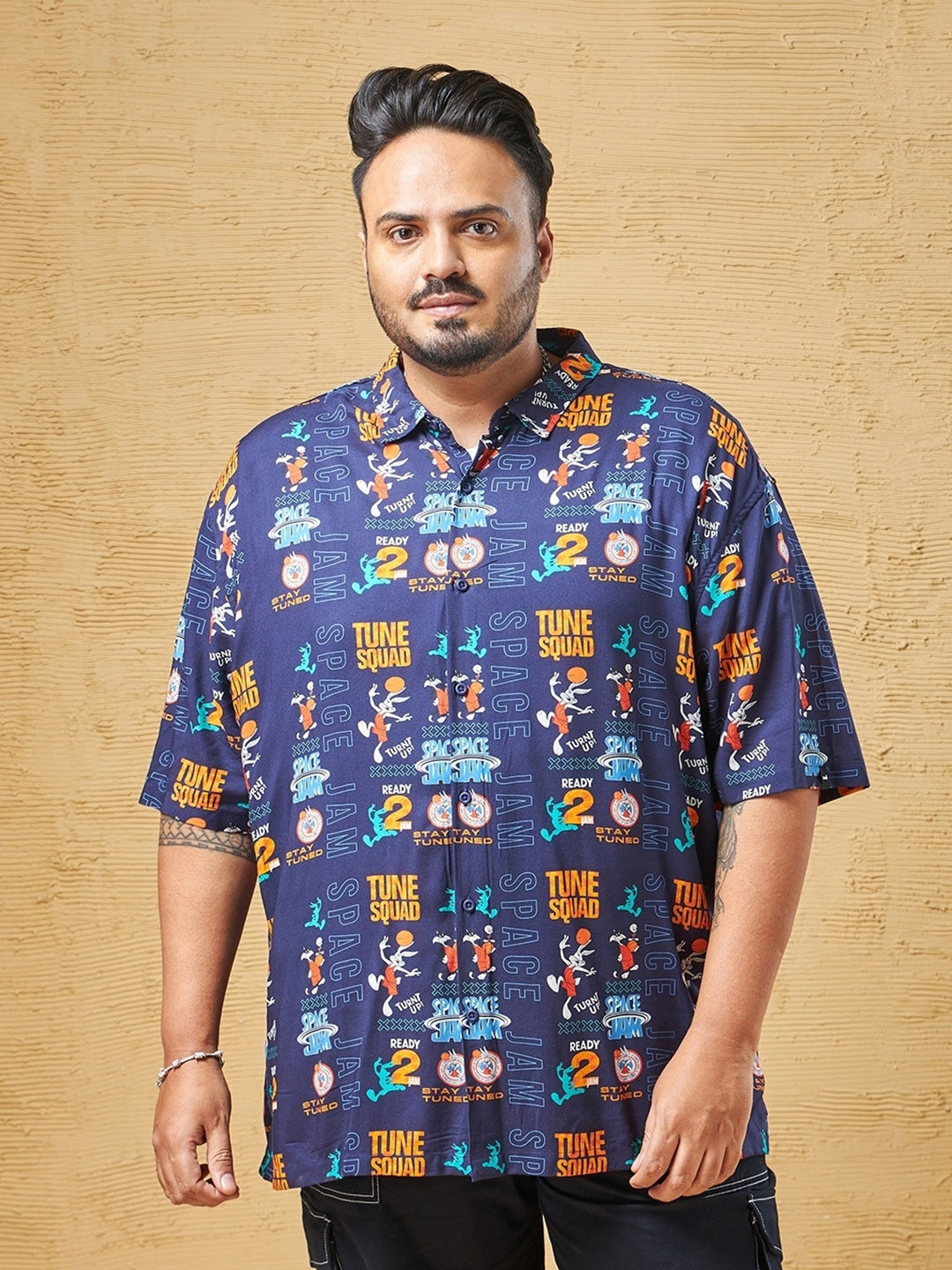 

Bewakoof Plus Oversized Looney Tunes Printed Spread Collar Short Sleeves Casual Shirt, Blue