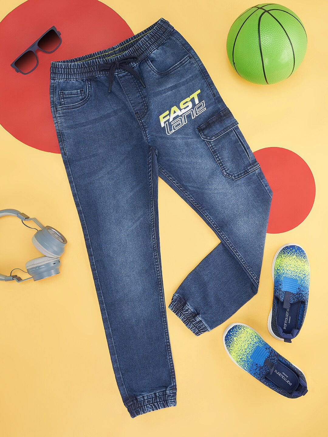 

Pantaloons Junior Boys Typography Printed Mid Rise Jeans, Navy blue