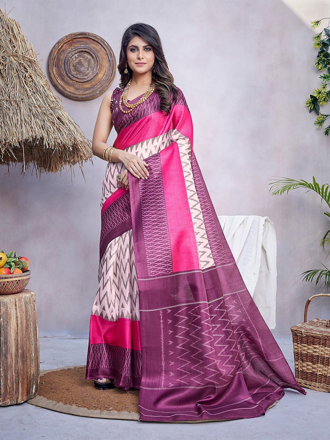 

KALINI Geometric Printed Saree, Purple