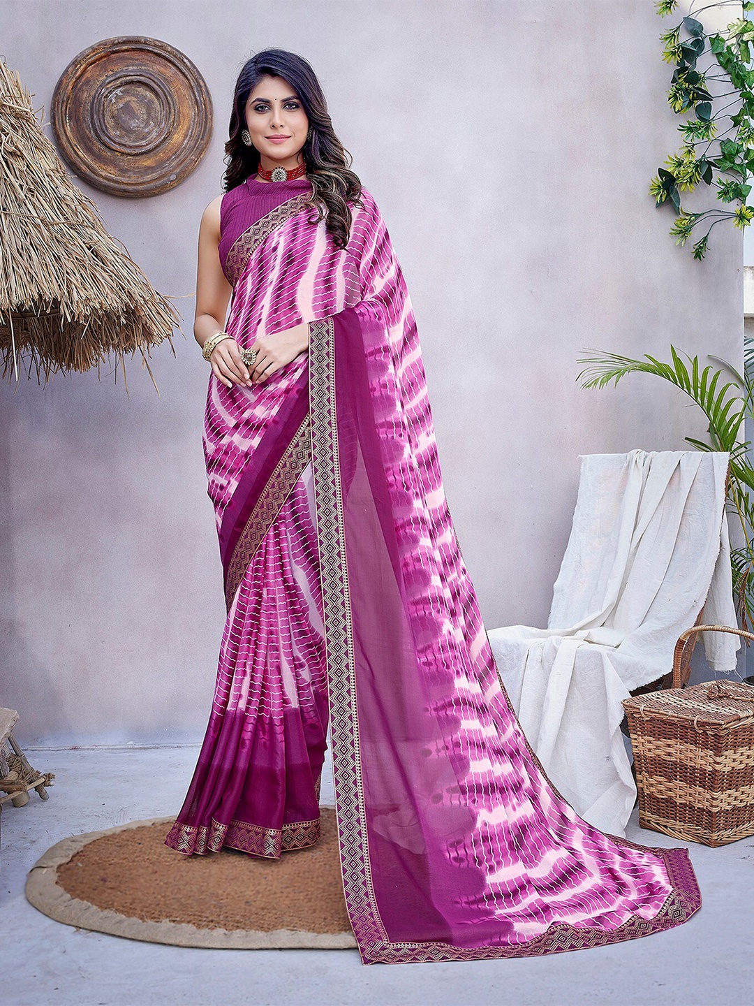 

KALINI Striped Printed Bandhani Saree, Purple