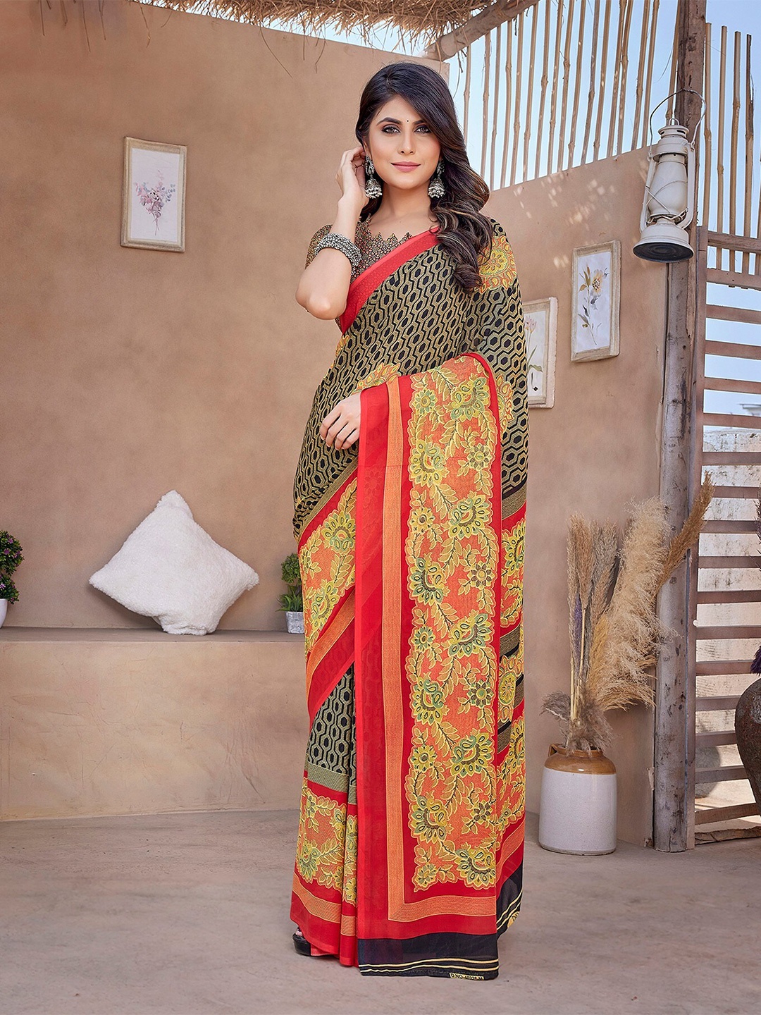 

KALINI Floral Printed Saree, Black