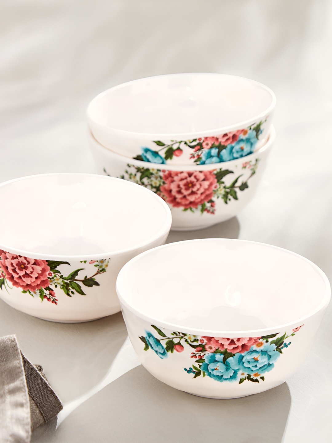 

Home Centre White & Blue 4 Pieces Printed Melamine Serving Bowl 250 ml