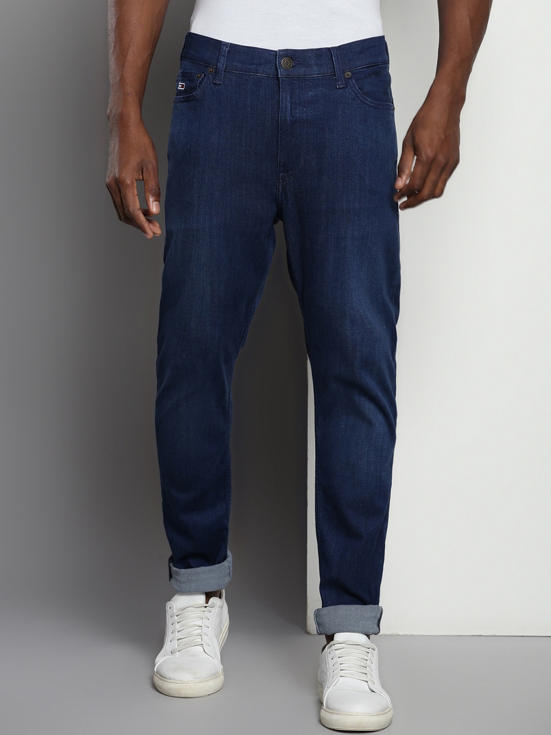 

Tommy Hilfiger Men Skinny Fit Light Fade Clean Look Jeans, Blue