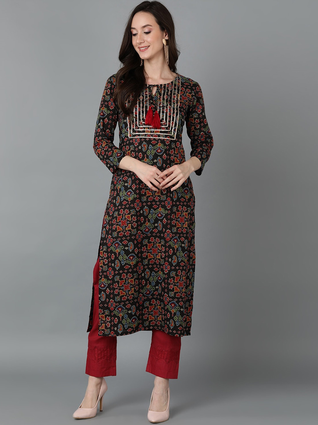 

KALINI Floral Printed Tie-Up Neck Gotta Patti Cotton Straight Kurta, Black