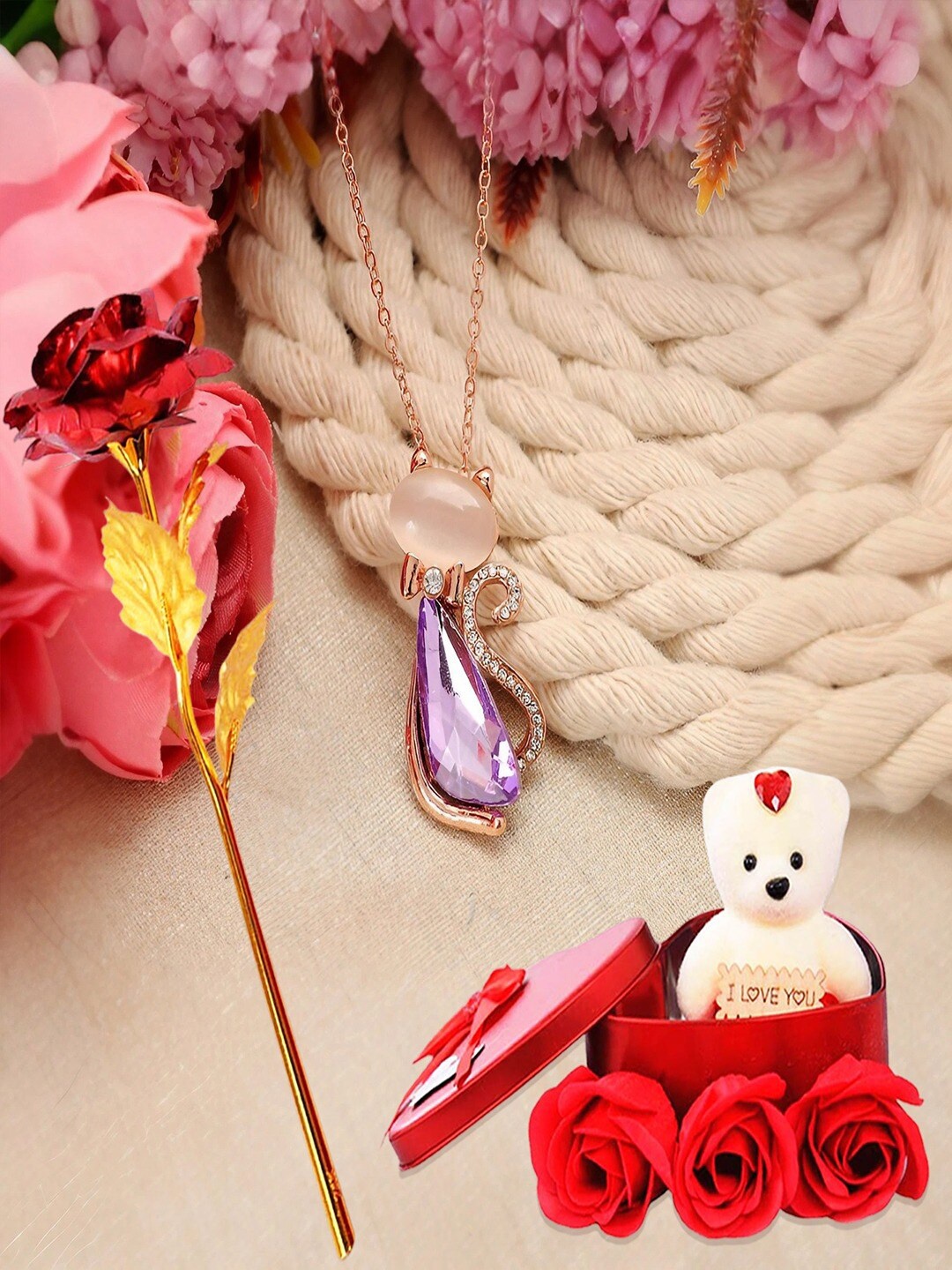 

UNIVERSITY TRENDZ Red & Gold Toned 3 Pieces Valentines Gift Set