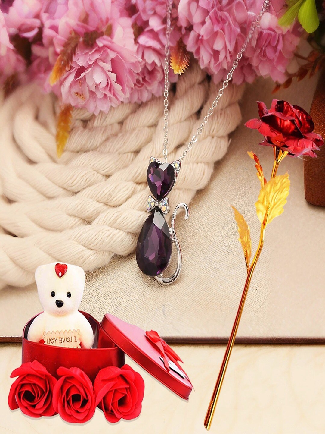 

UNIVERSITY TRENDZ Red & Gold Toned 3 Pieces Valentines Gift Set
