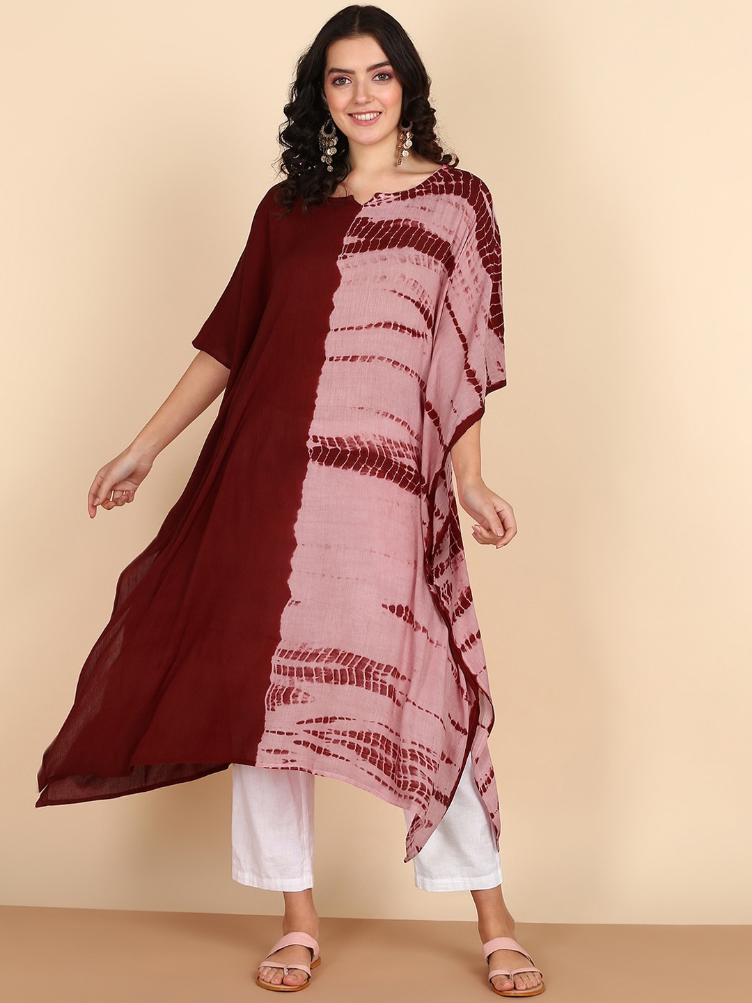 

Maaesa Printed Flared Sleeves Crepe Kaftan Kurta, Peach