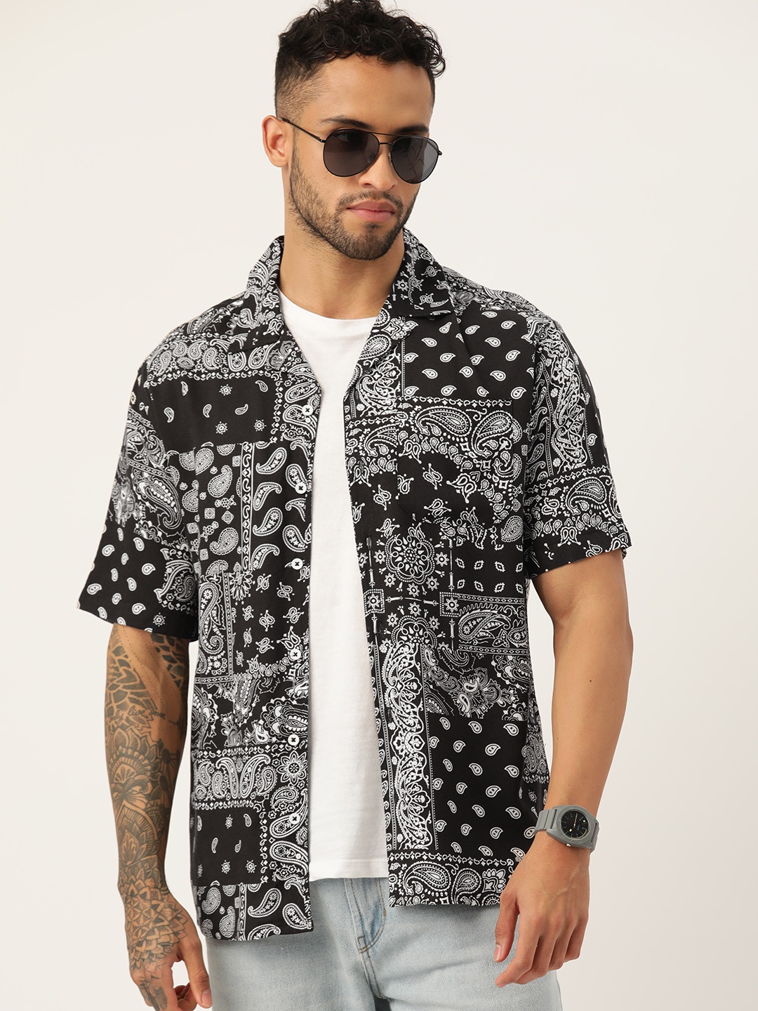 

ETC Men Ethnic Motifs Cuban Collar Casual Shirt, Black